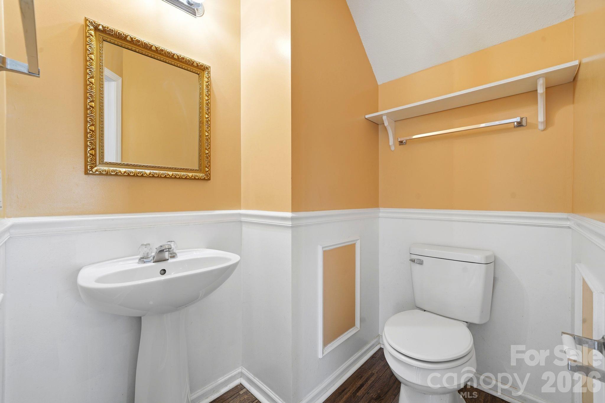 Single Family Residence at 16342 Hayfield Road, Charlotte, photo 24 of 38