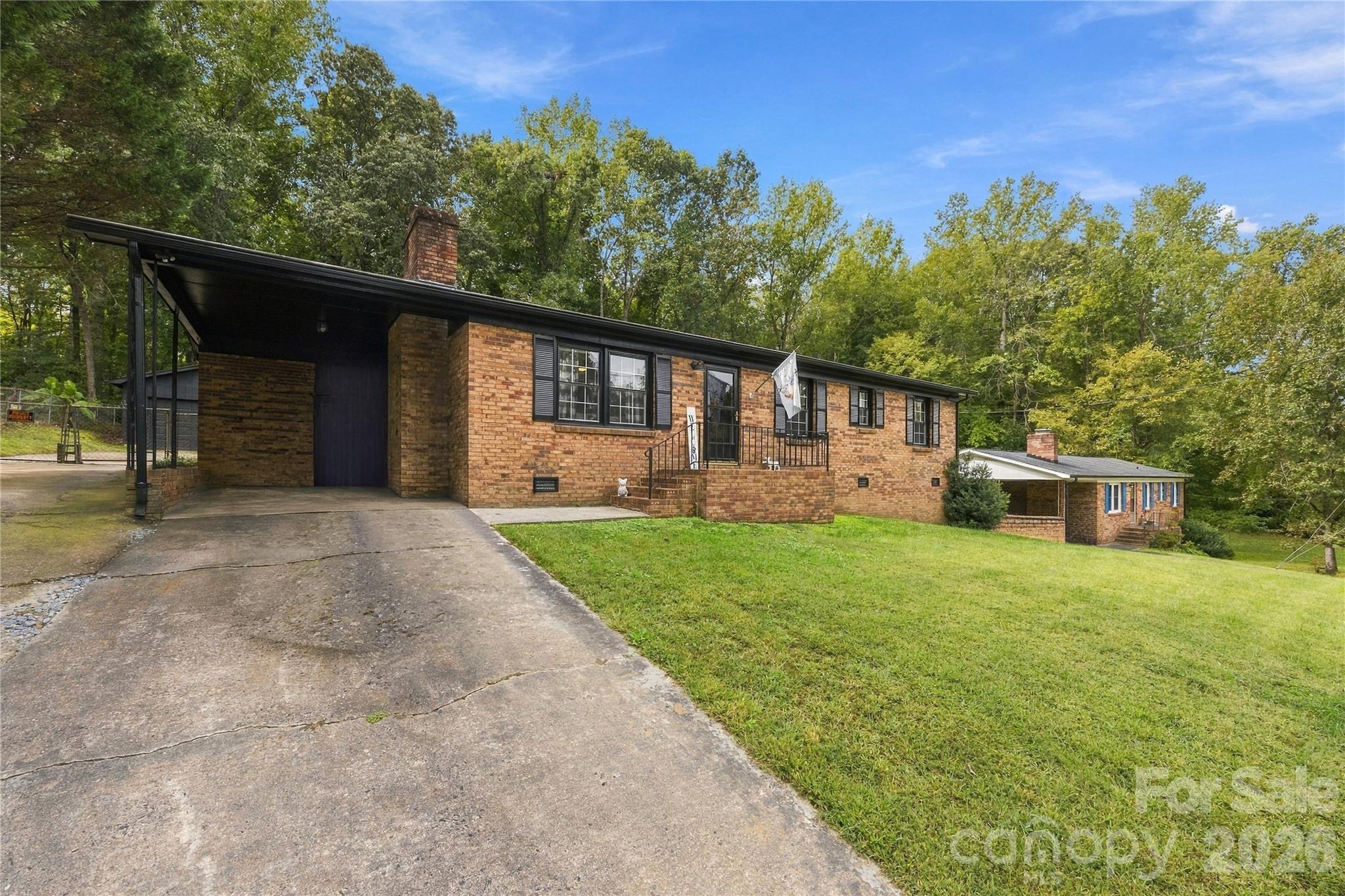 Single Family Residence at 4721 Can Do Court, Gastonia, photo 2 of 24