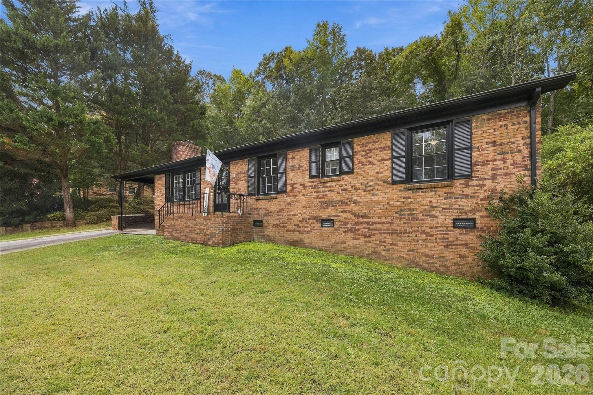 Single Family Residence at 4721 Can Do Court, Gastonia, photo 3 of 24