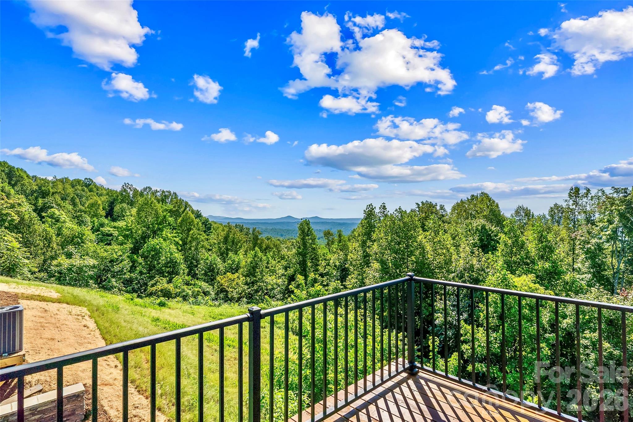 Incredible views are an ever-changing display of Mother Nature's beauty - 4898 Soaring Top Lane, Lenoir