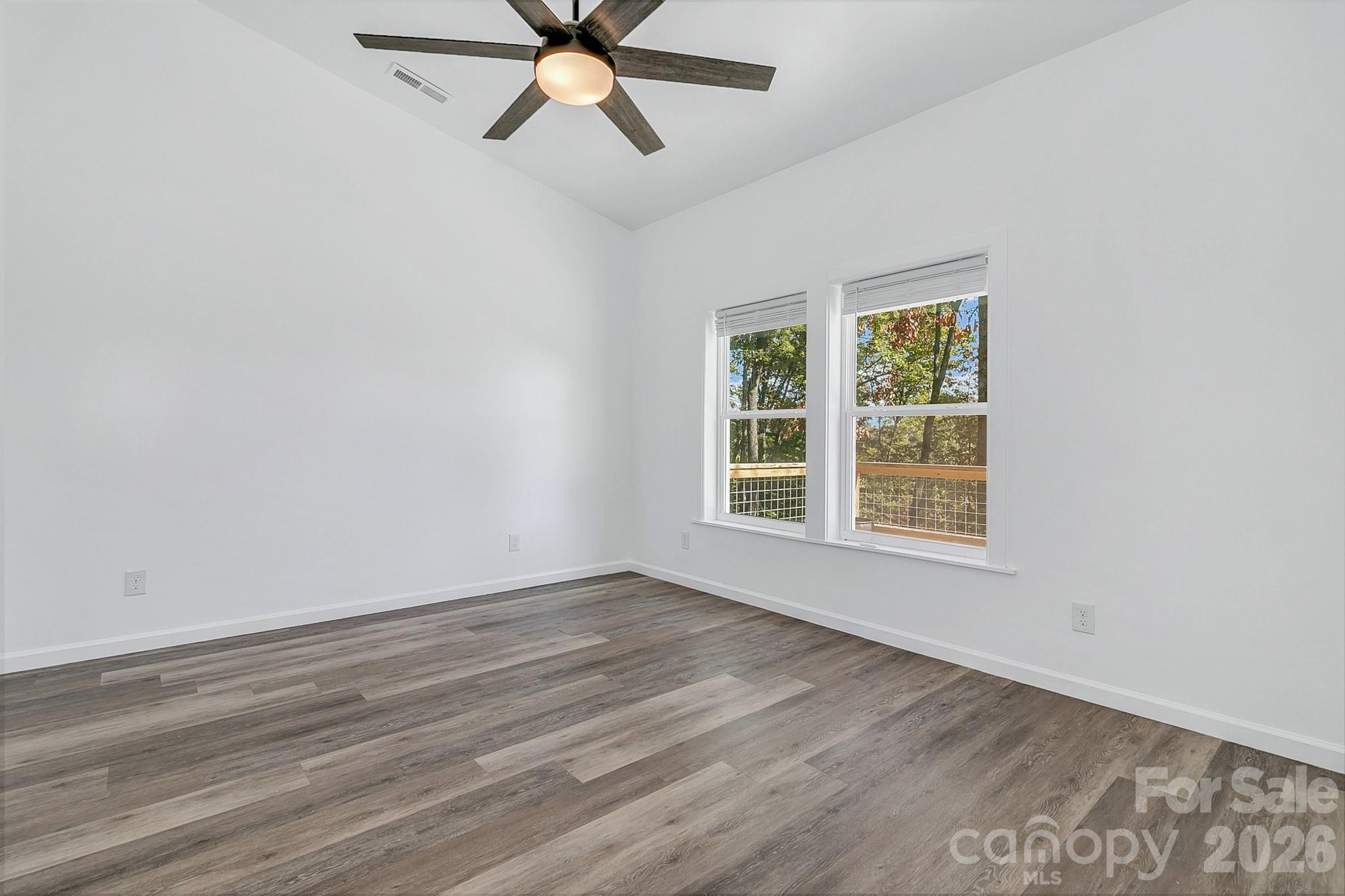 Single Family Residence at 135 Bald Eagle Drive, Hendersonville, photo 22 of 41