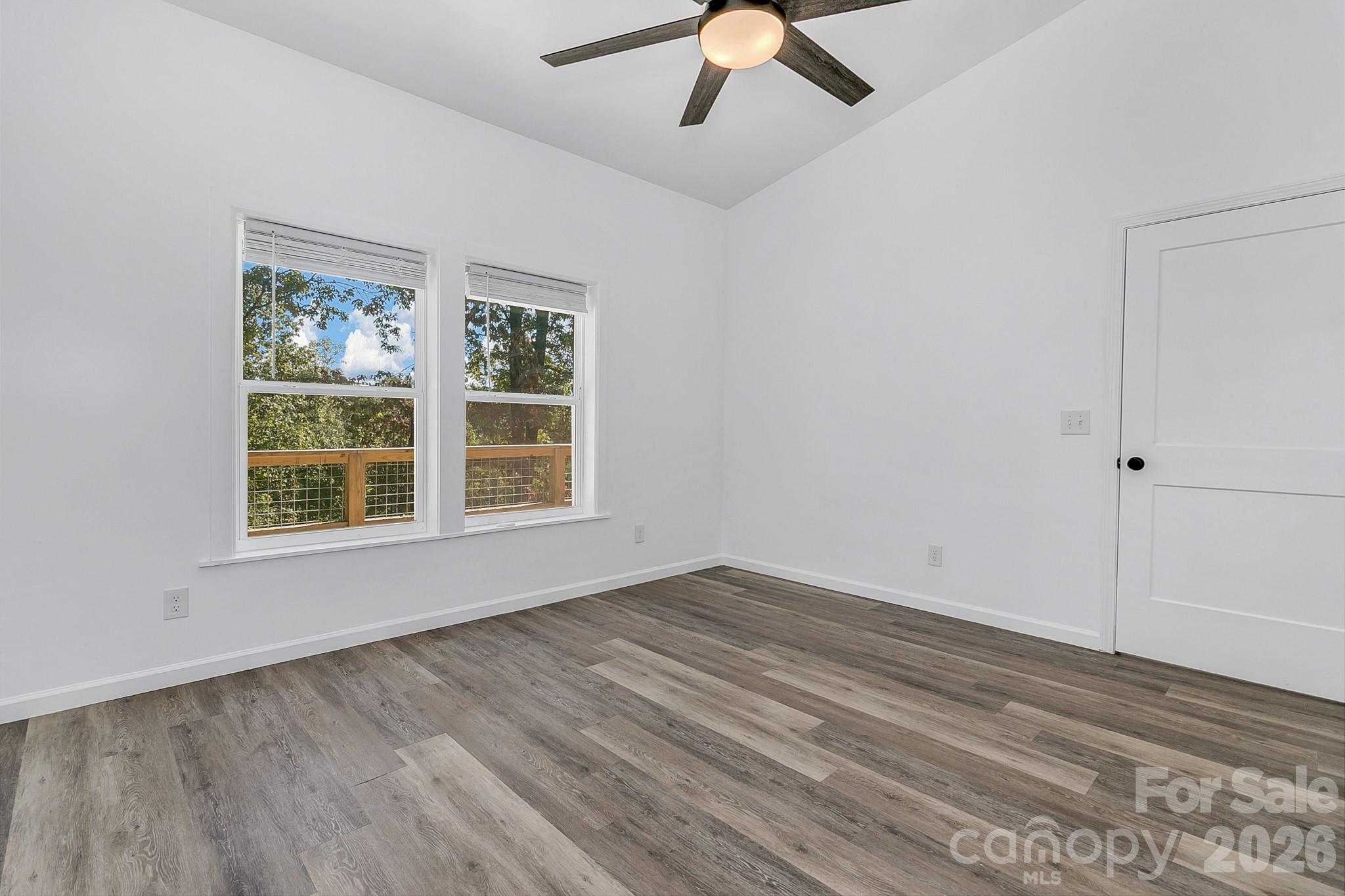 Single Family Residence at 135 Bald Eagle Drive, Hendersonville, photo 24 of 41