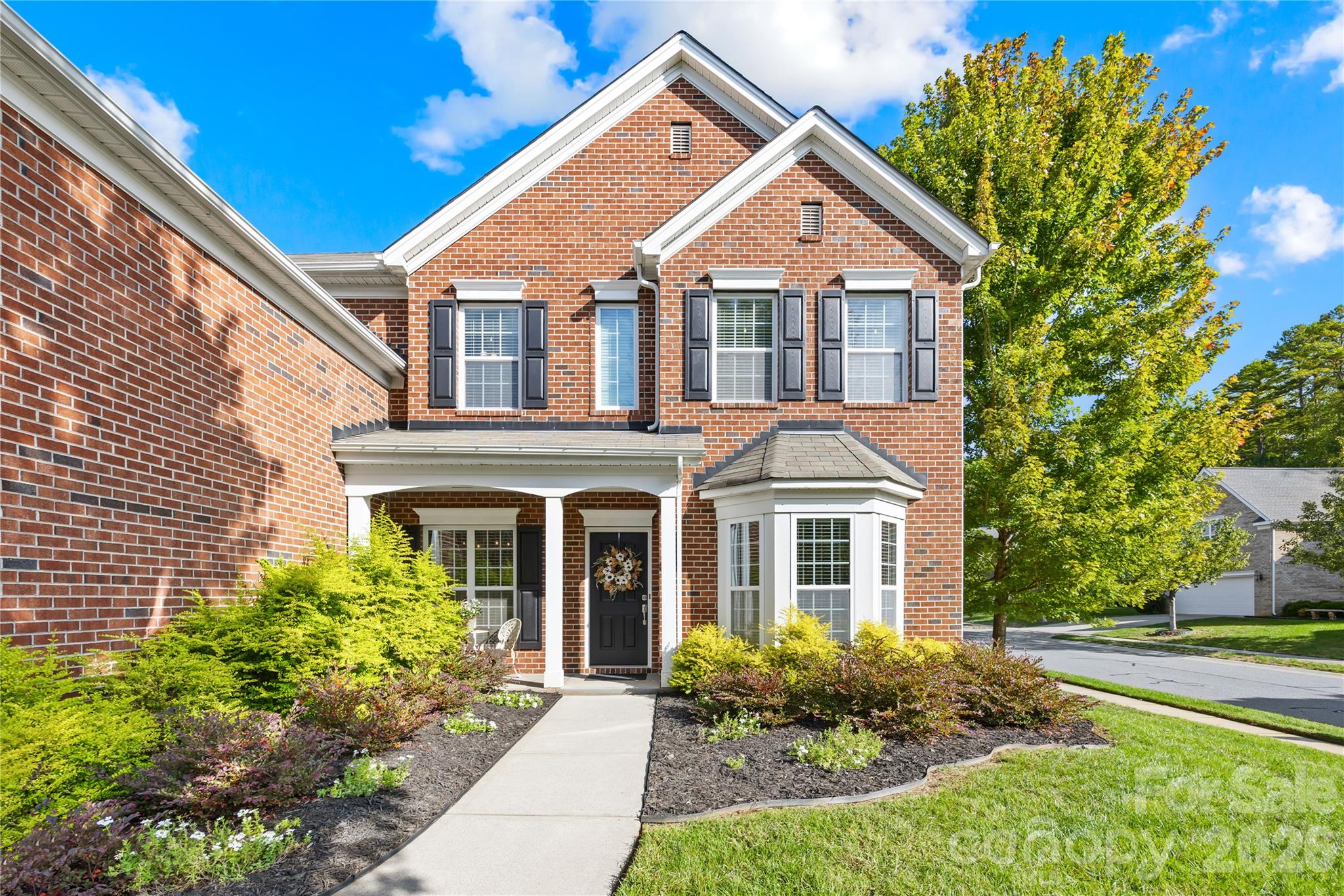Single Family Residence at 8513 Fairgreen Avenue, Waxhaw, photo 4 of 44