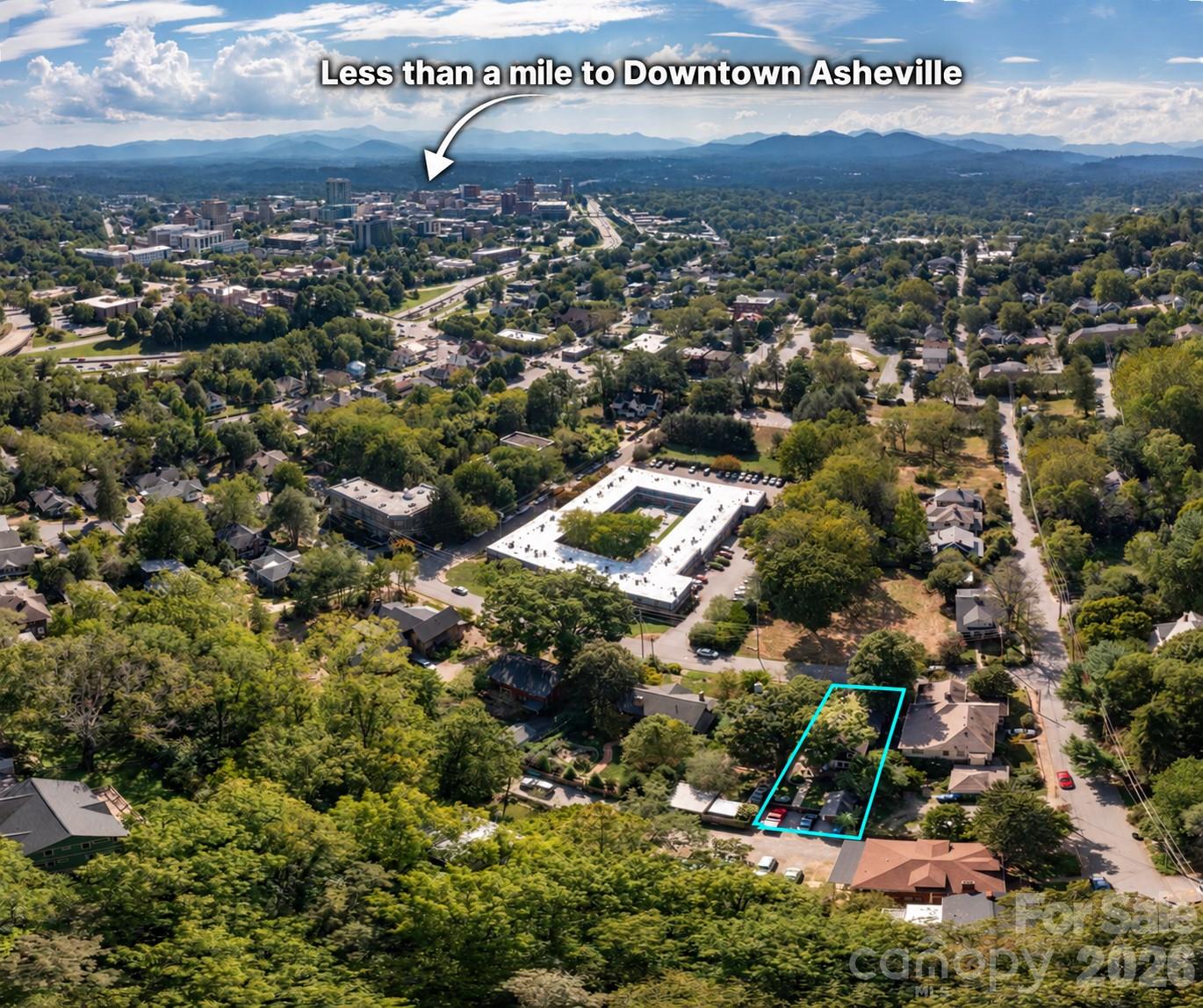 Less than a Mile to Downtown Asheville - 133 Furman Avenue, Asheville
