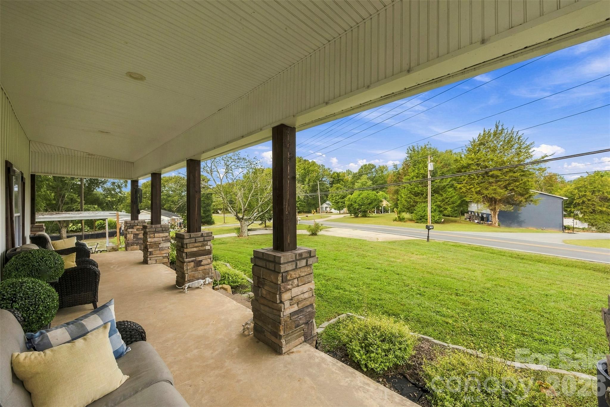 Single Family Residence at 2832 Beaty Road, Gastonia, photo 8 of 48