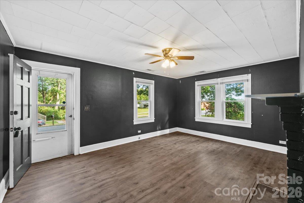 Single Family Residence at 911 Carolina Avenue, Albemarle, photo 11 of 18