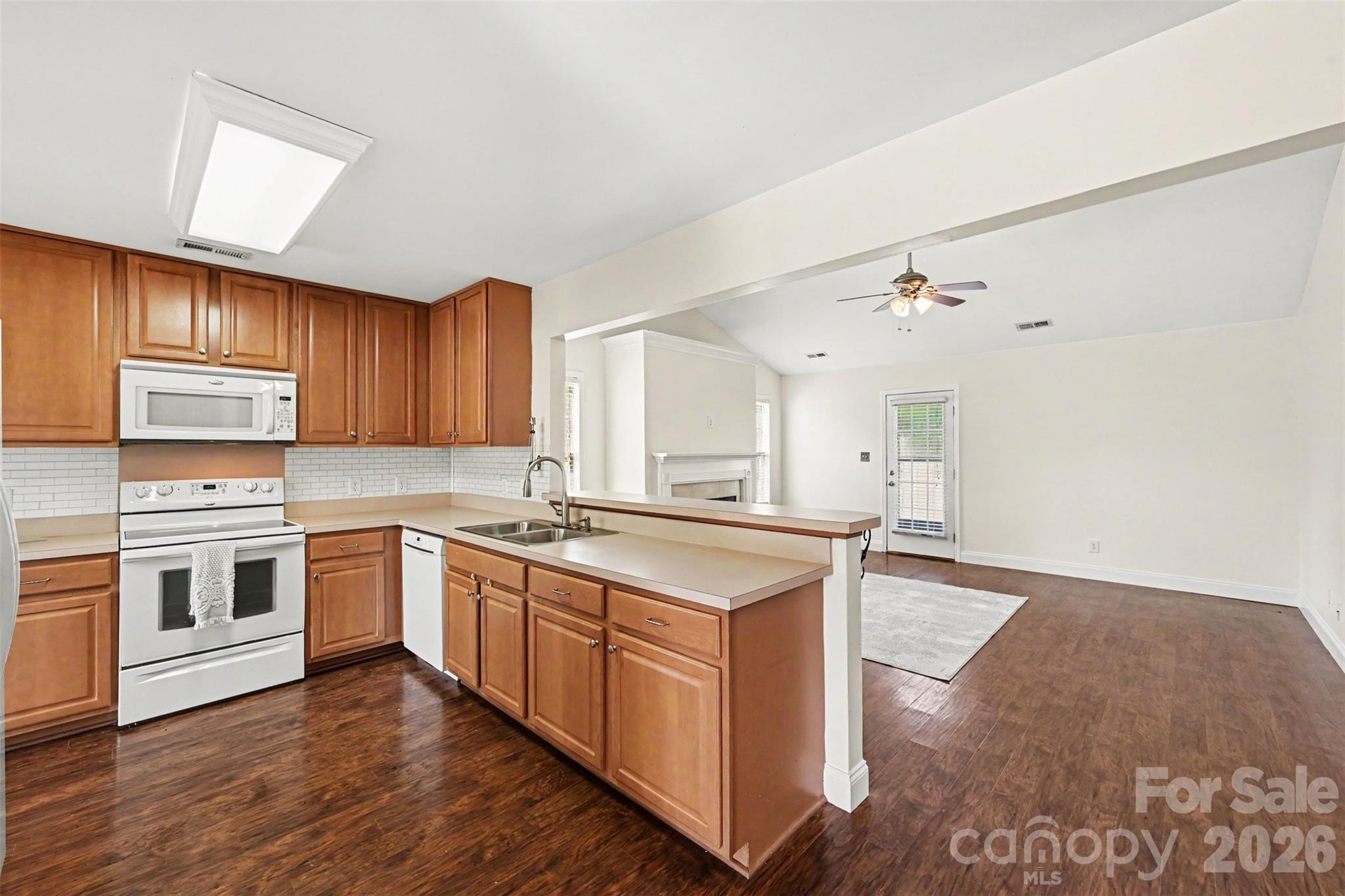Single Family Residence at 225 Brooks Farm Drive, Rockwell, photo 9 of 29