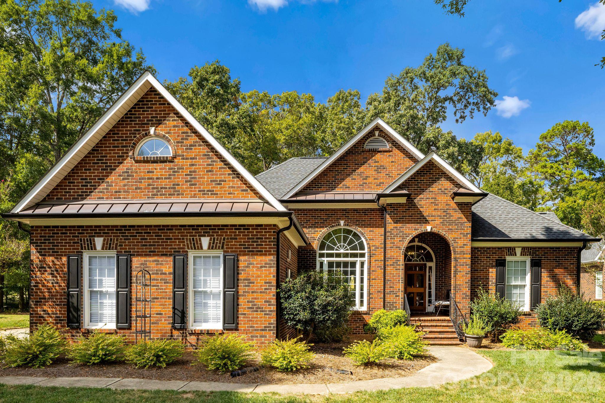 2316 Caernarfon Lane