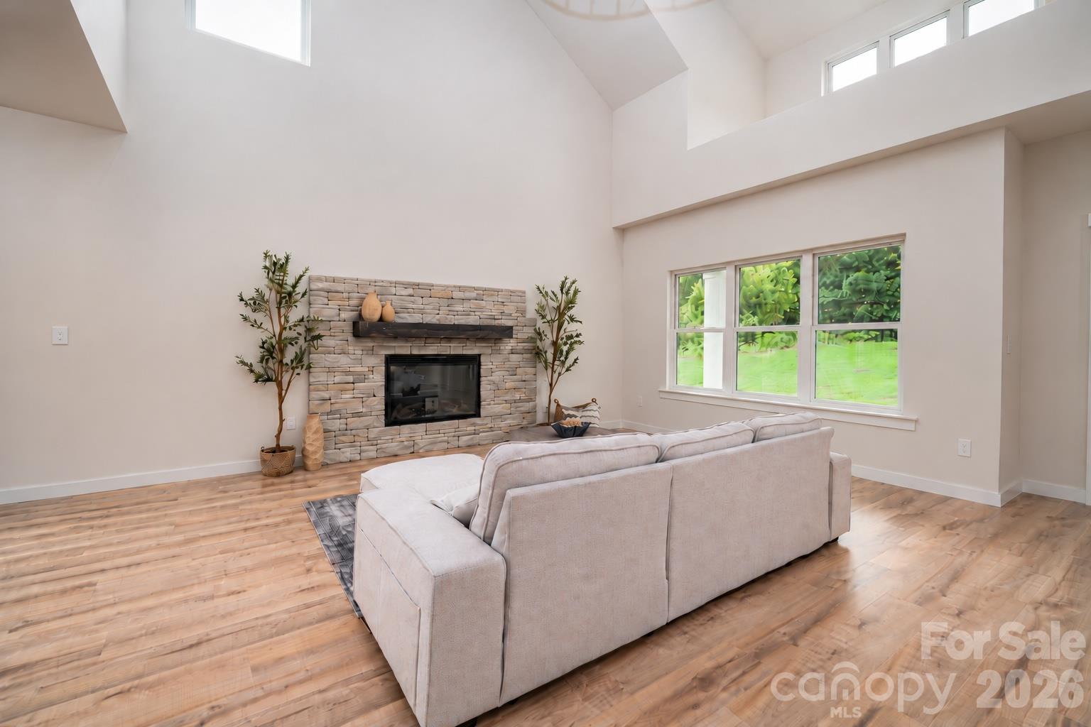 Single Family Residence at 1531 9th Street Lane NW, Hickory, photo 9 of 30