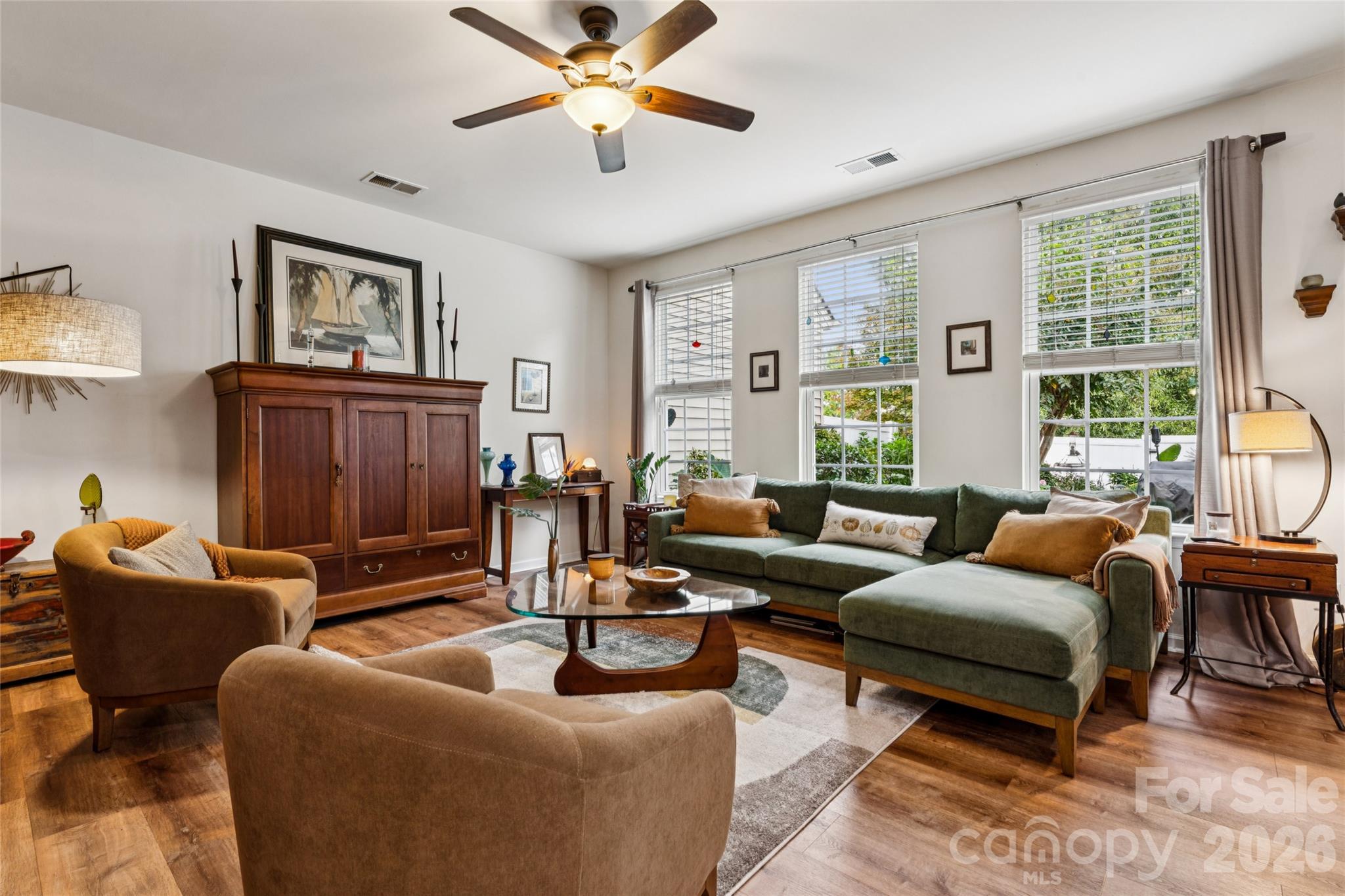Great Room looking toward spacious and private back yard - 9506 Birkwood Court, Charlotte