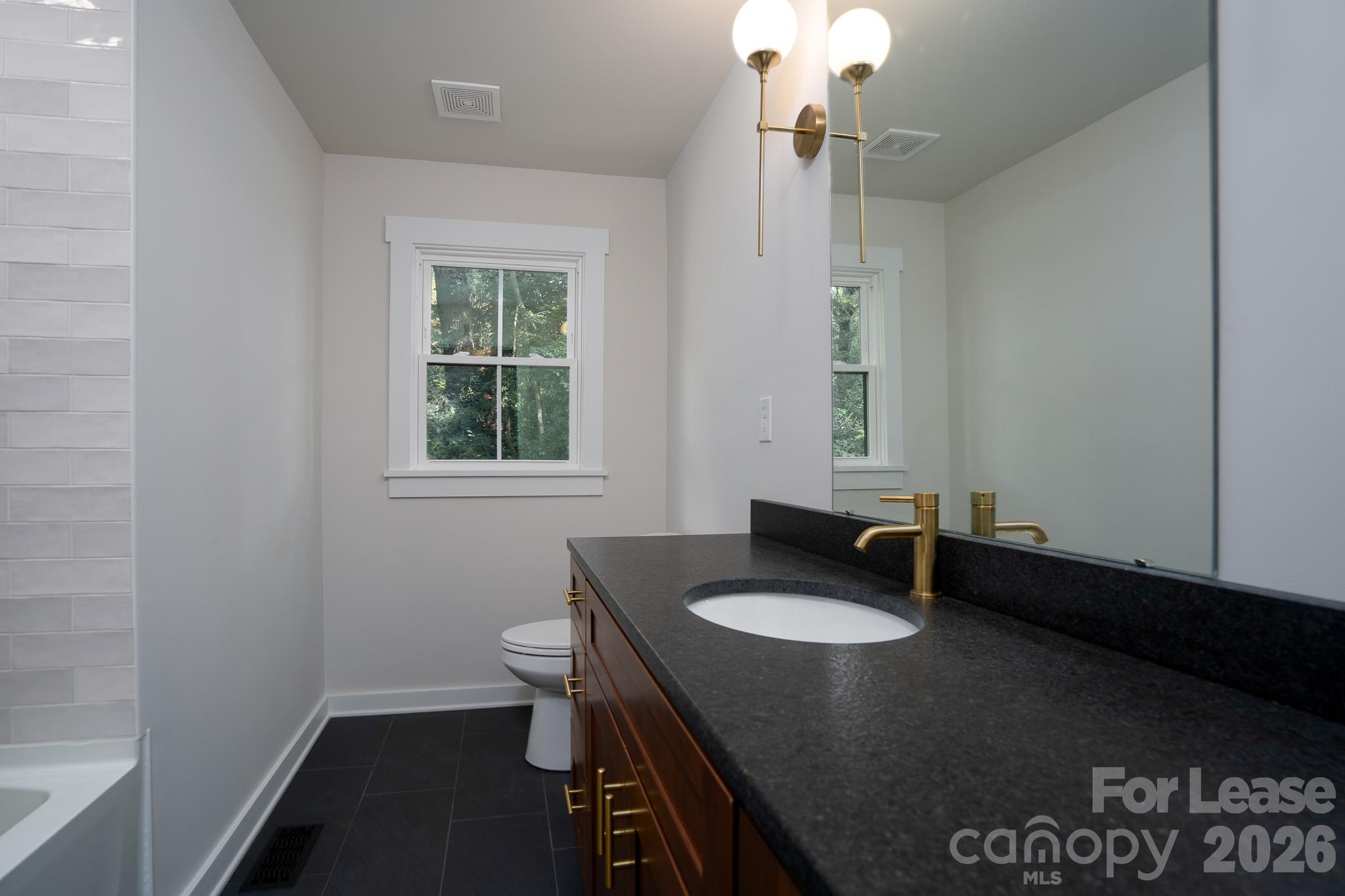 Single Family Residence at 14925 N Old Statesville Road, Huntersville, photo 6 of 30