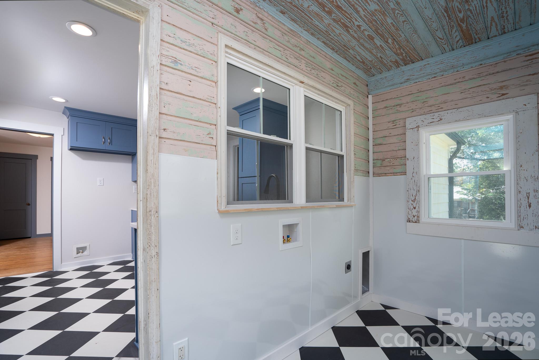 Single Family Residence at 14925 N Old Statesville Road, Huntersville, photo 24 of 30