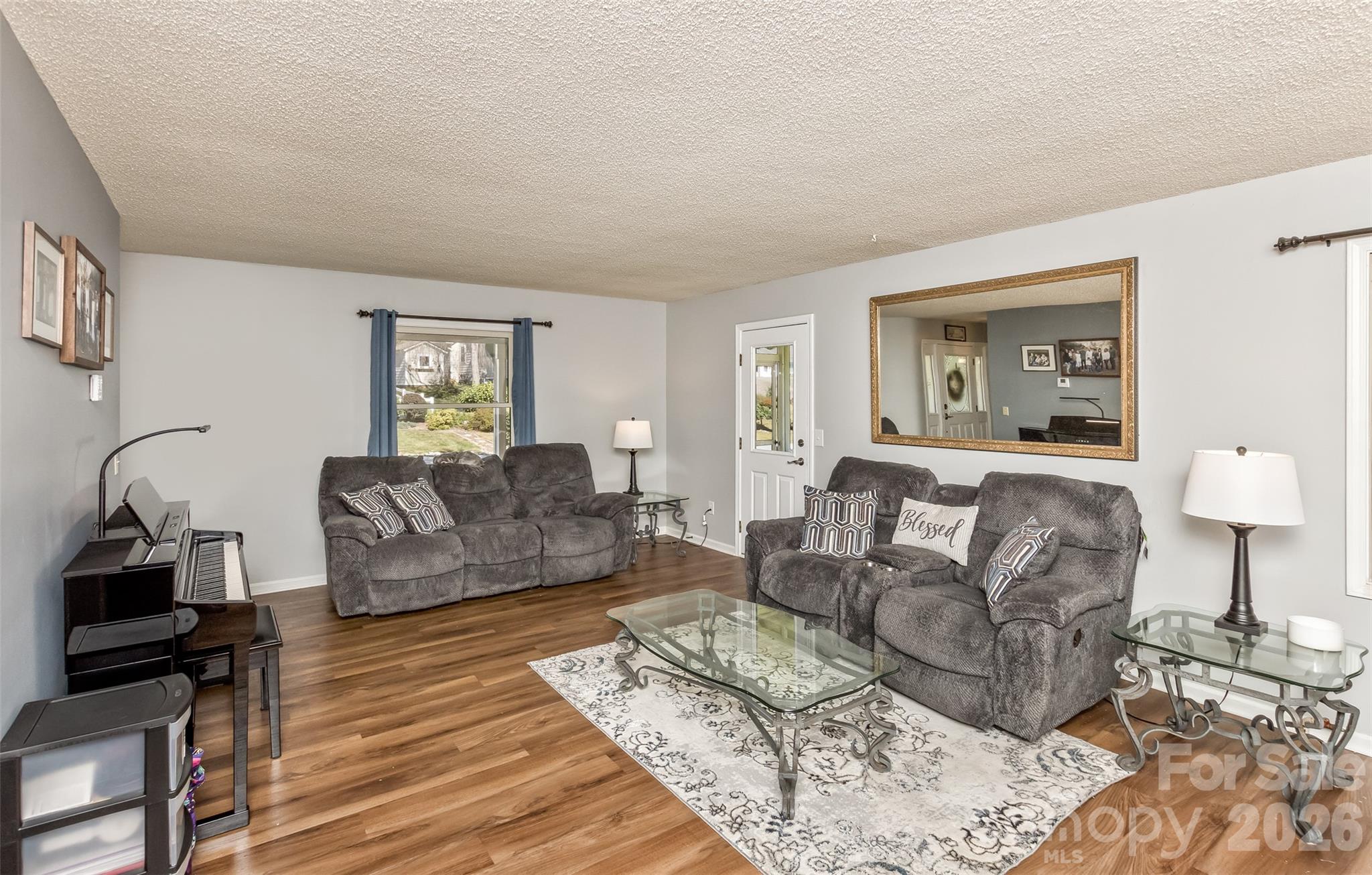 Living Room - 2911 Middleton Place, Hendersonville