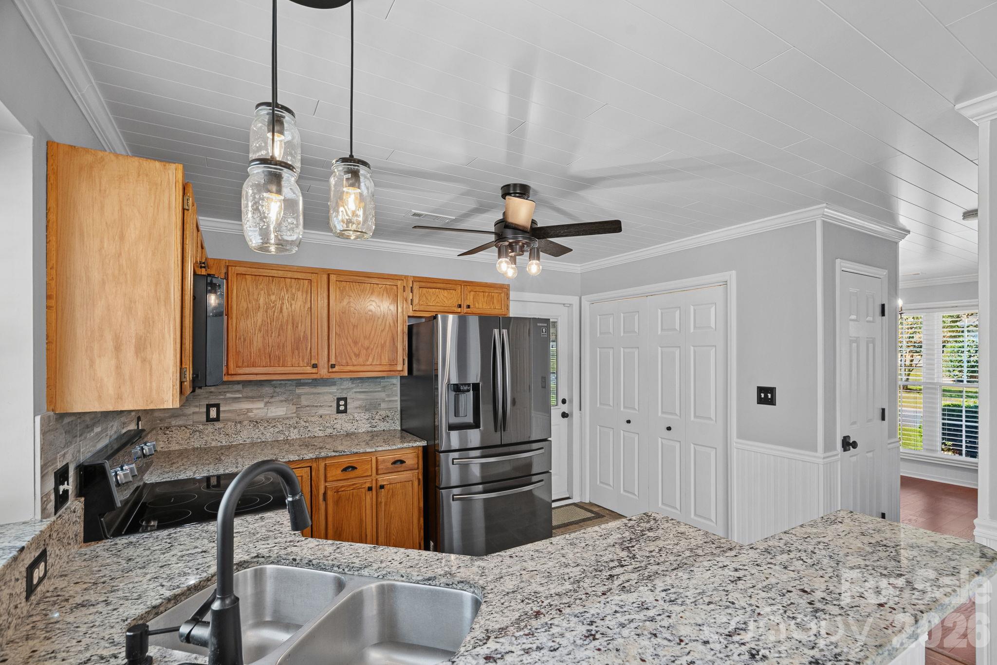 Single Family Residence at 8004 Rachel Court, Waxhaw, photo 7 of 44