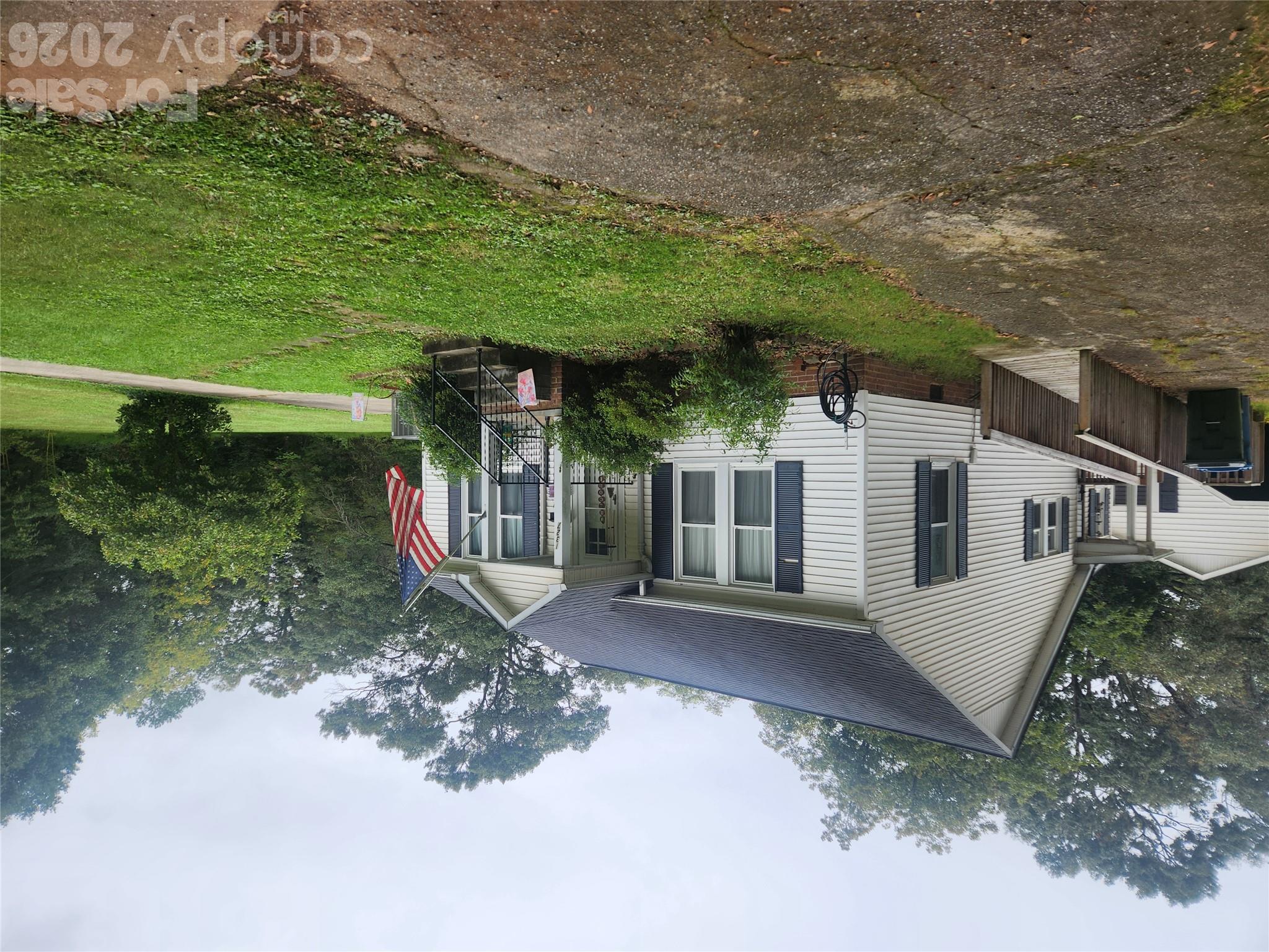 Single Family Residence at 1327 21st Street Street NE, Hickory, photo 2 of 22