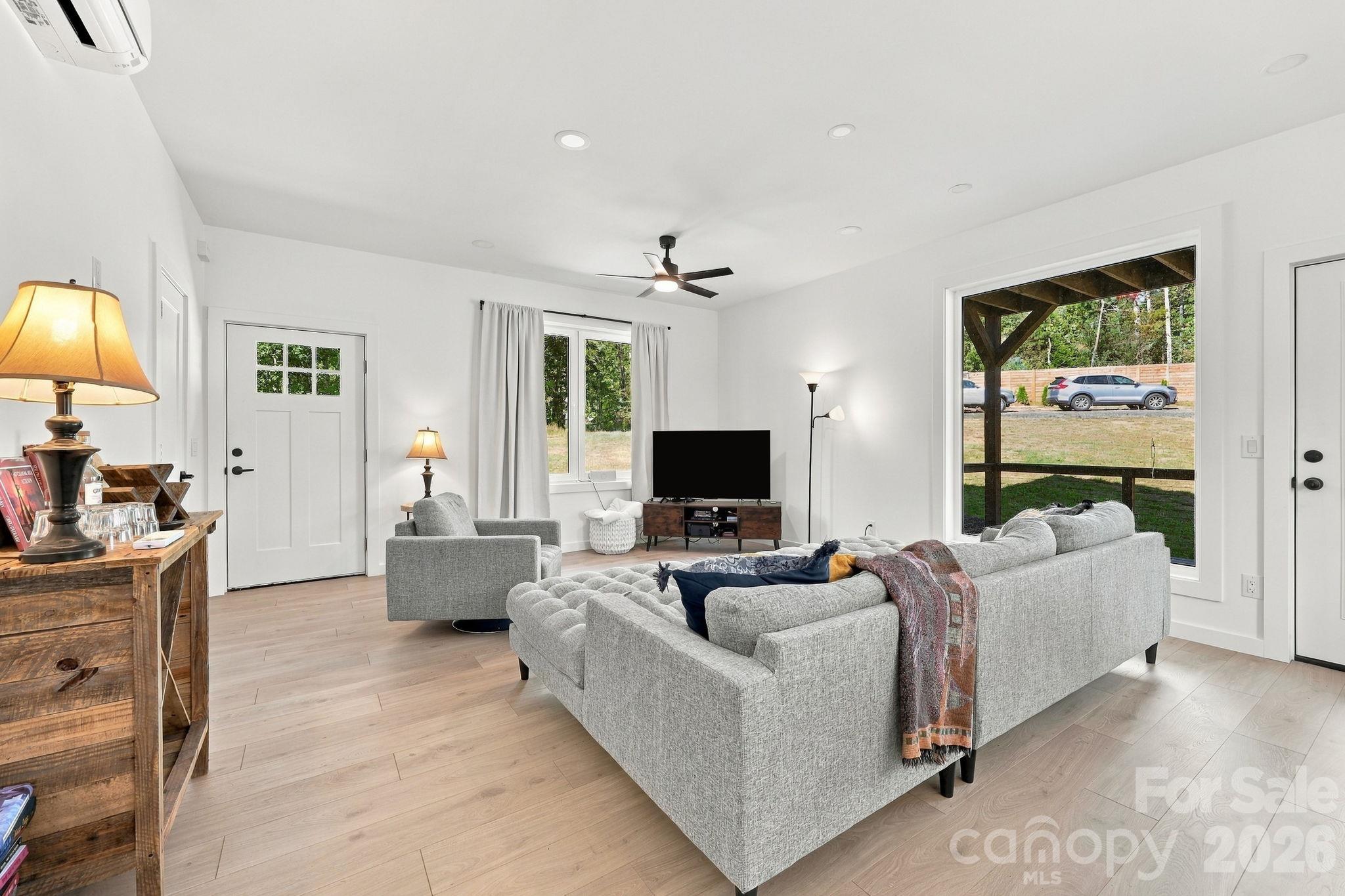 Duplex at 115 & 117 Union Chapel Road, Weaverville, photo 10 of 48