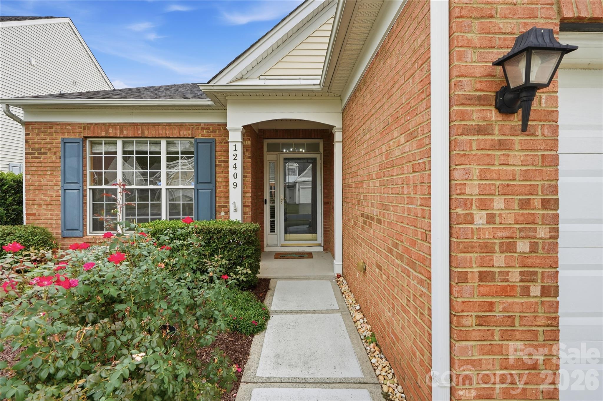 Single Family Residence at 12409 Bobhouse Drive, Charlotte, photo 2 of 43