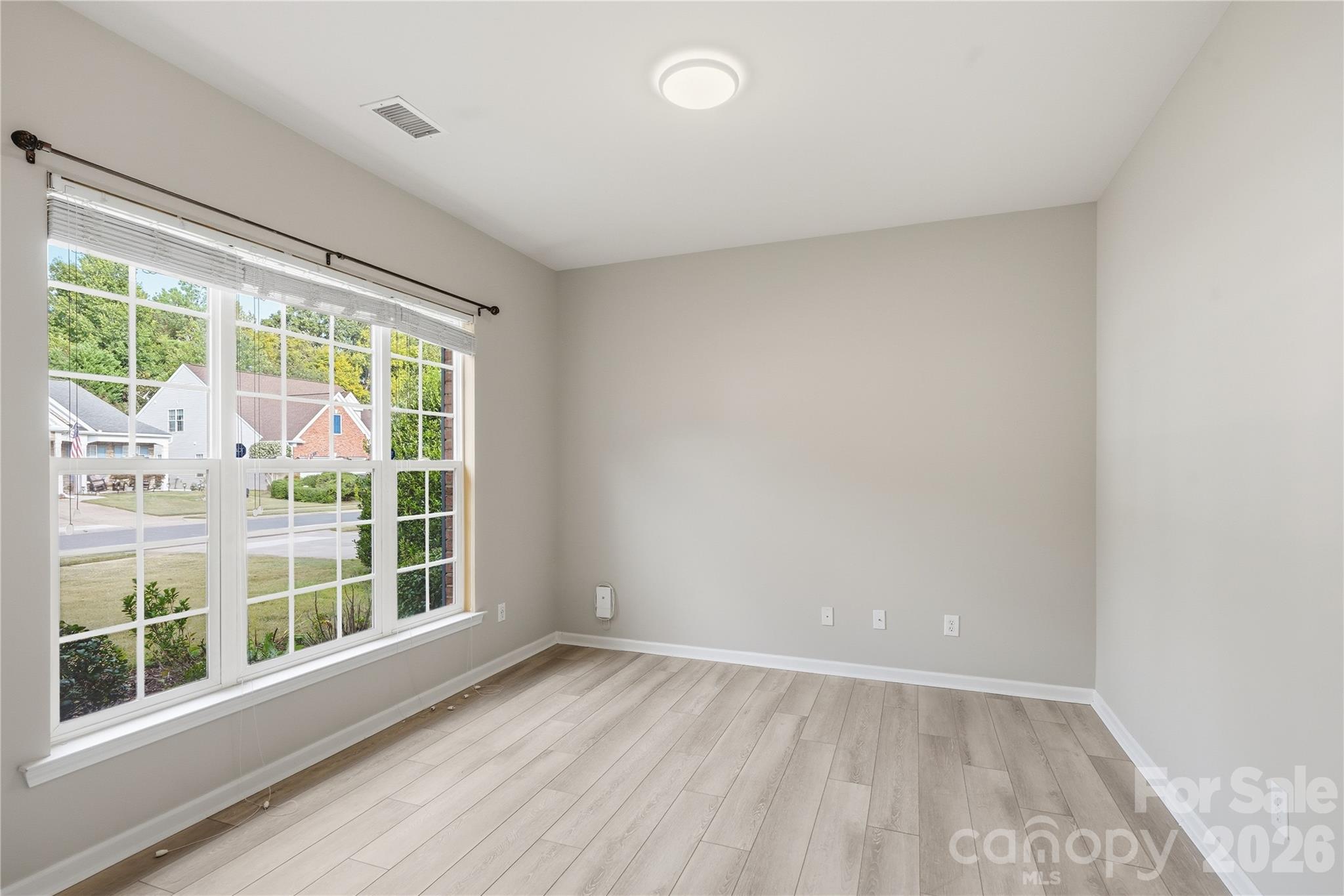 Single Family Residence at 12409 Bobhouse Drive, Charlotte, photo 10 of 43