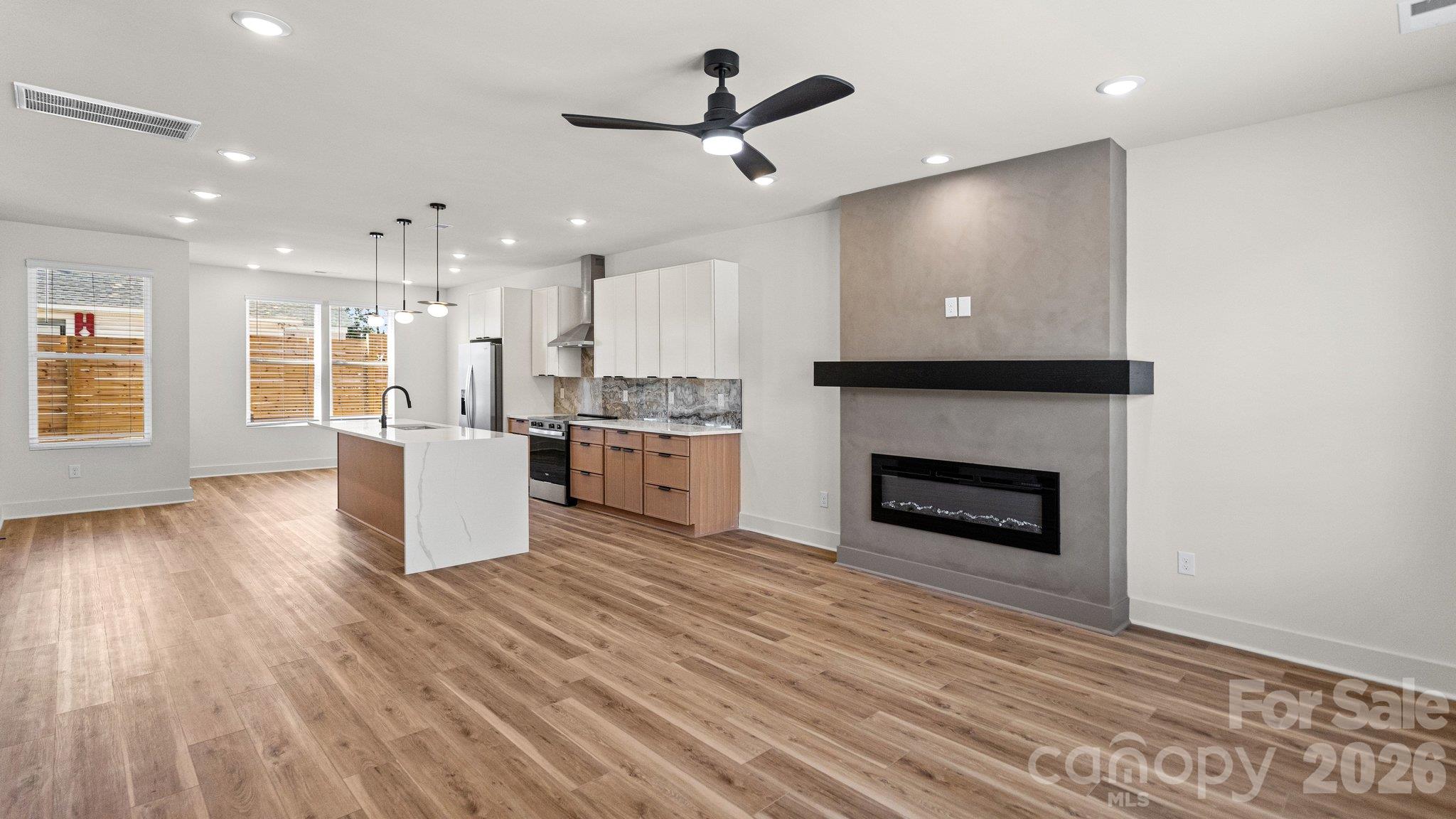 Townhouse at 2085 Custer Street, Charlotte, photo 4 of 39