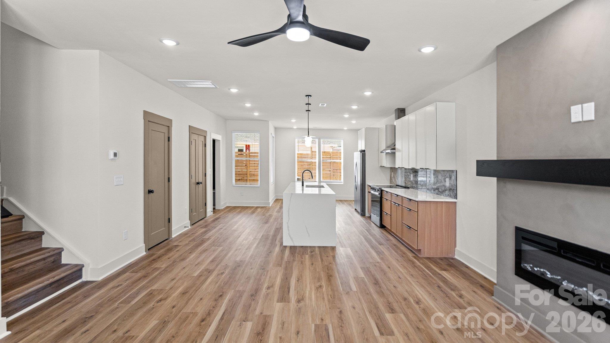 Townhouse at 2085 Custer Street, Charlotte, photo 9 of 39
