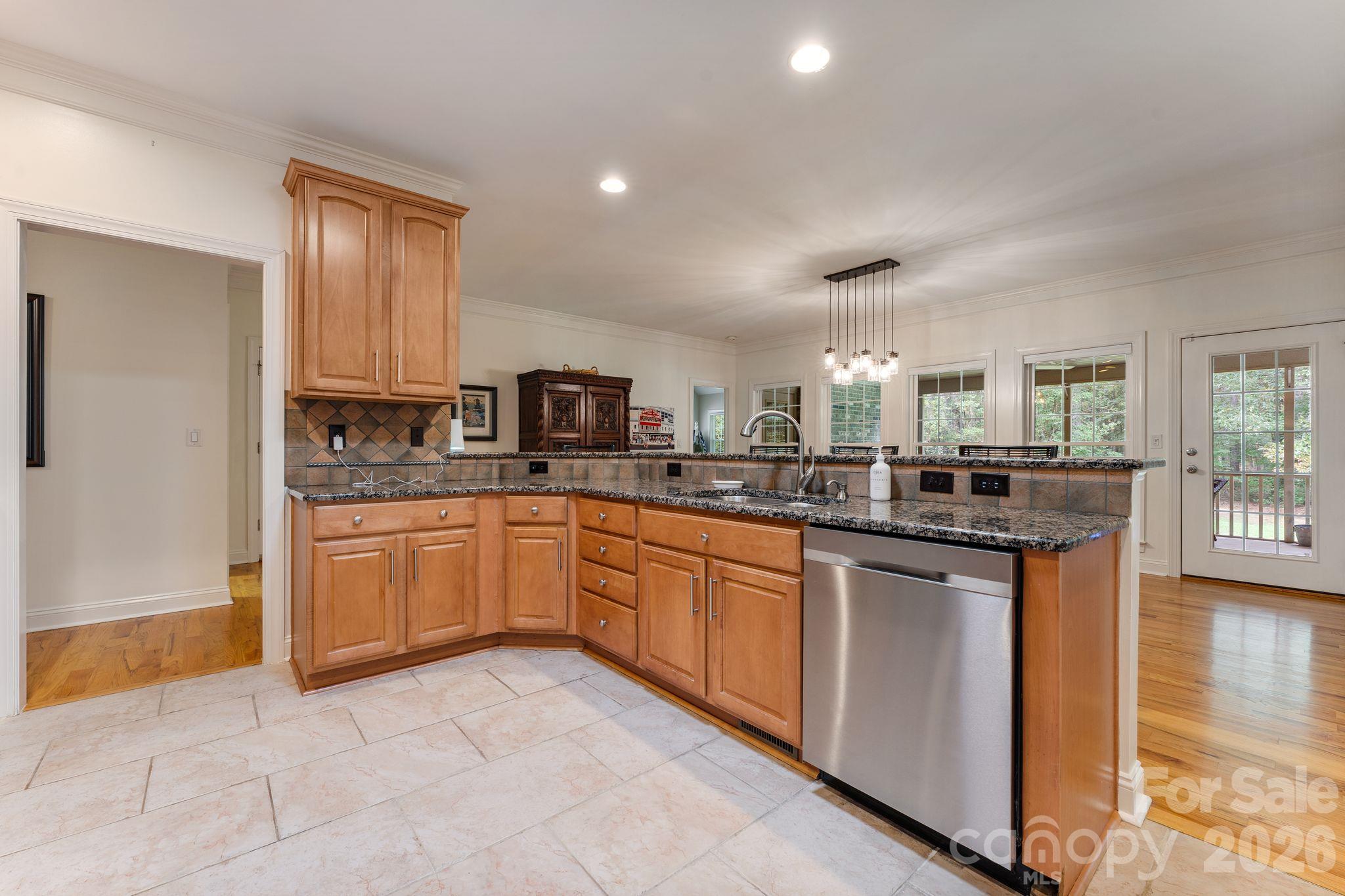 Single Family Residence at 6978 Pebble Bay Drive, Denver, photo 7 of 35