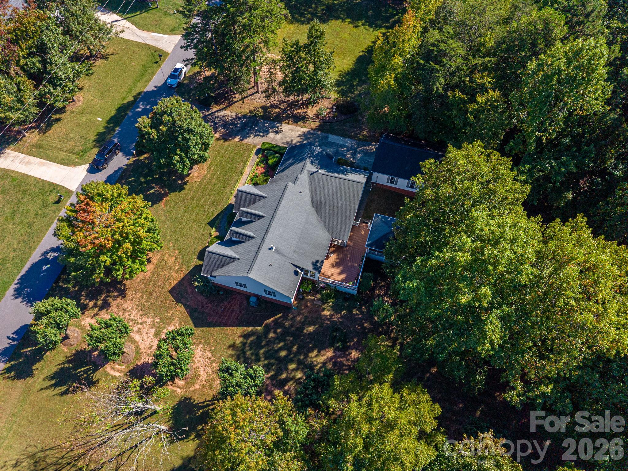 Single Family Residence at 2545 Les Lane, Denver, photo 4 of 36