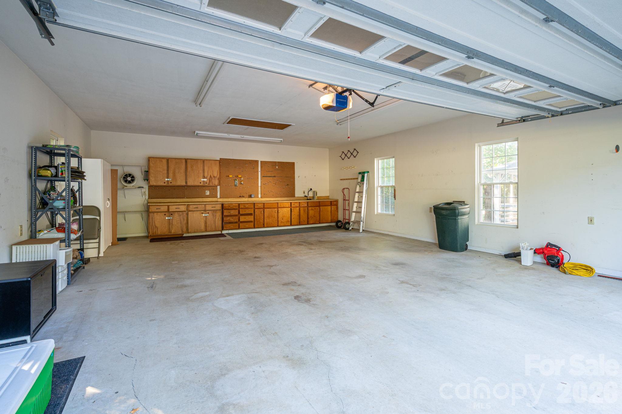 Single Family Residence at 2545 Les Lane, Denver, photo 16 of 36