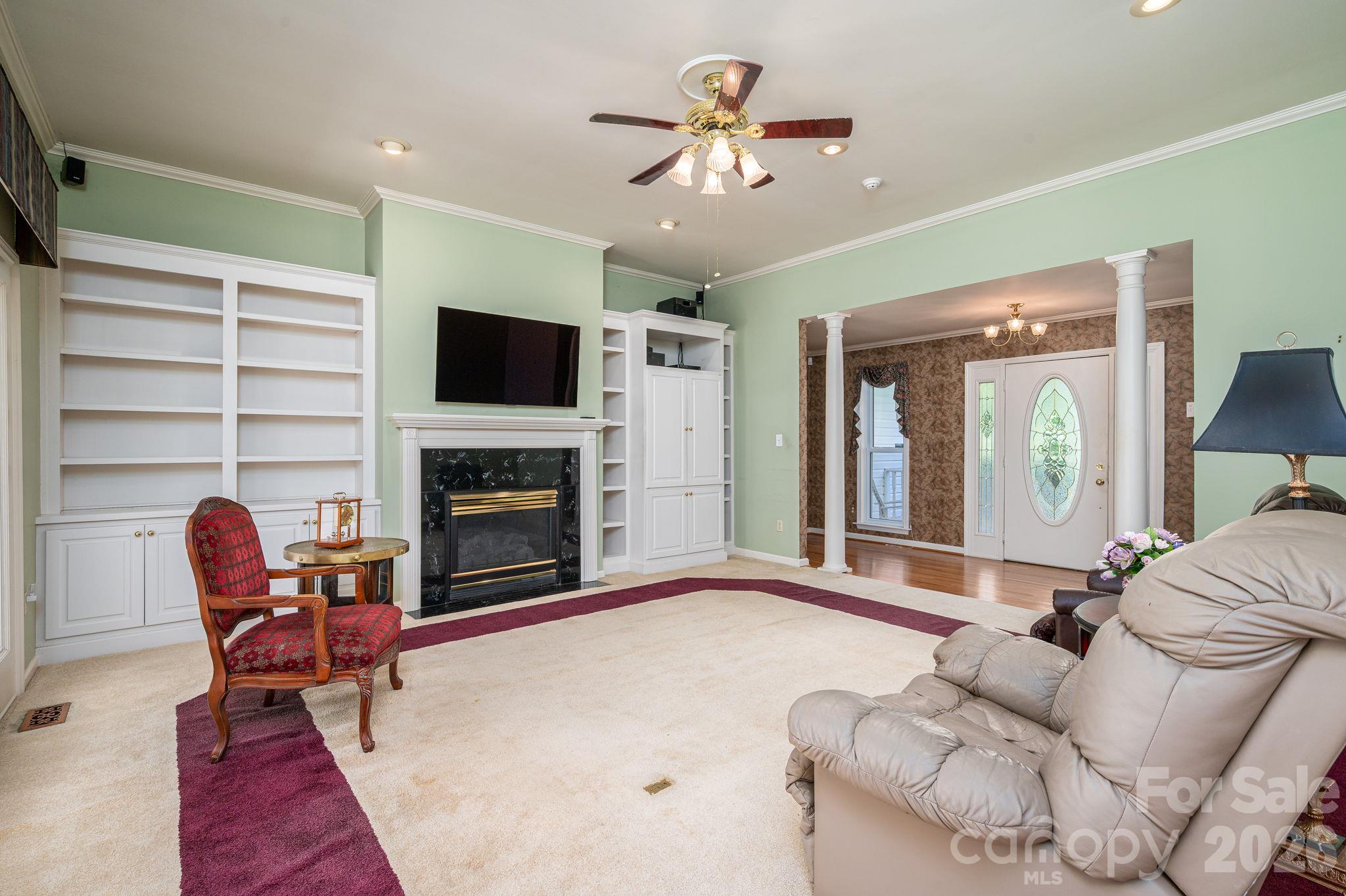 Single Family Residence at 2545 Les Lane, Denver, photo 19 of 36