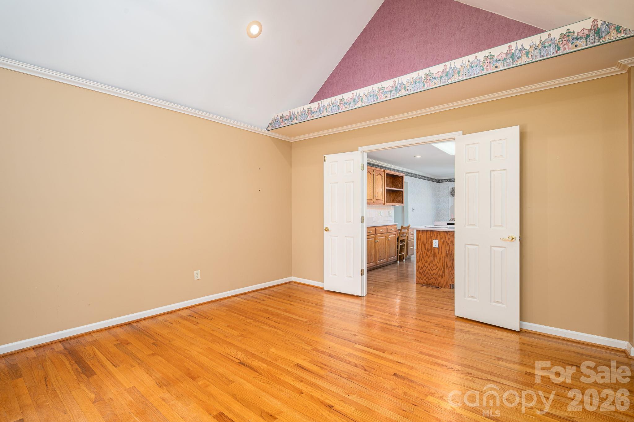 Single Family Residence at 2545 Les Lane, Denver, photo 24 of 36