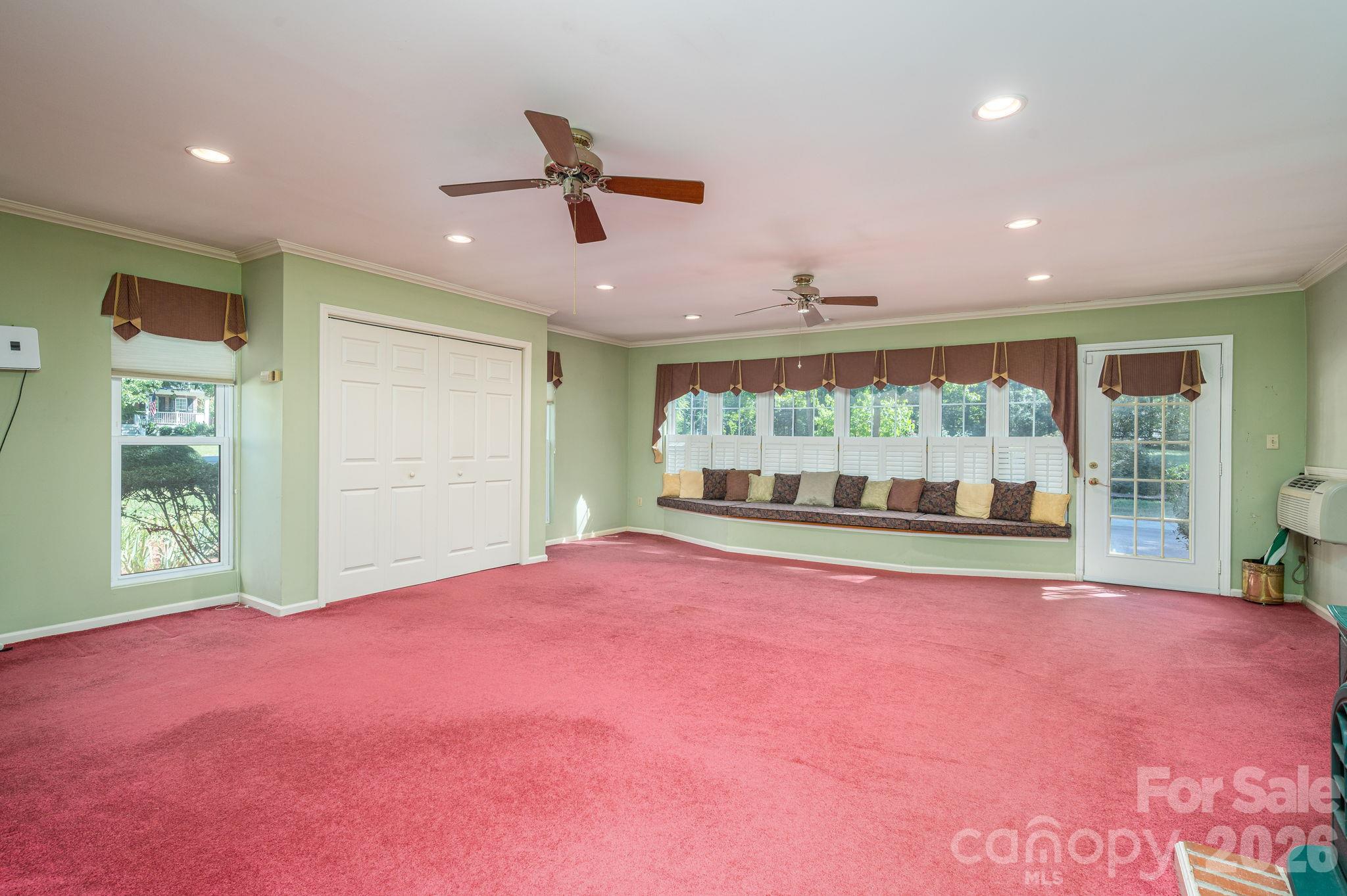 Single Family Residence at 2545 Les Lane, Denver, photo 32 of 36