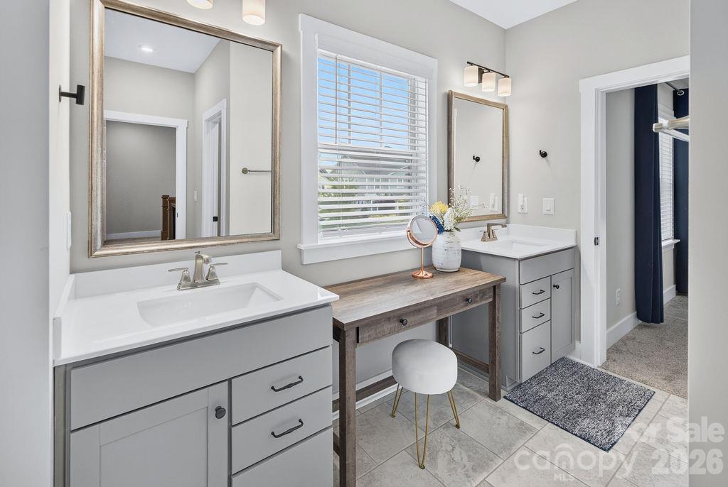 Single Family Residence at 2419 Paddlers Cove Drive, Clover, photo 34 of 48