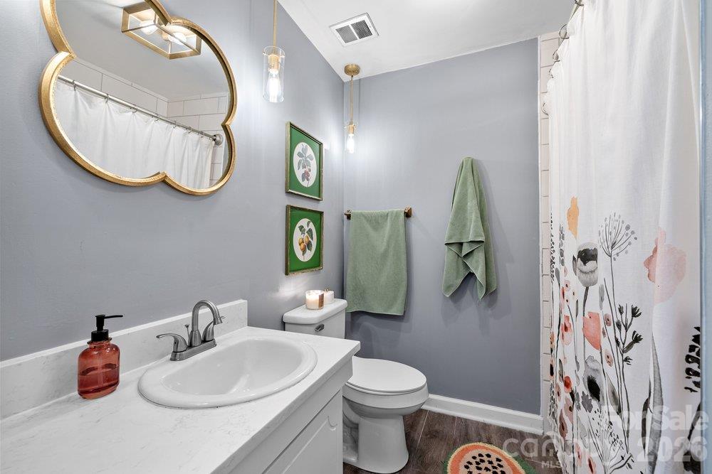 Condominium at 4607 Hedgemore Drive, Charlotte, photo 15 of 20