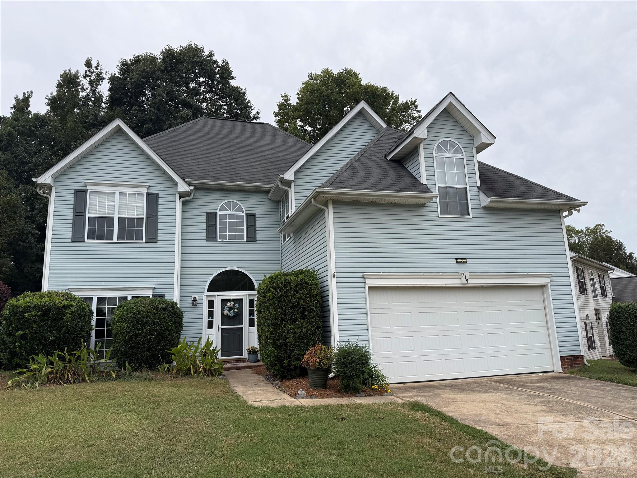 715 W Cheval Drive