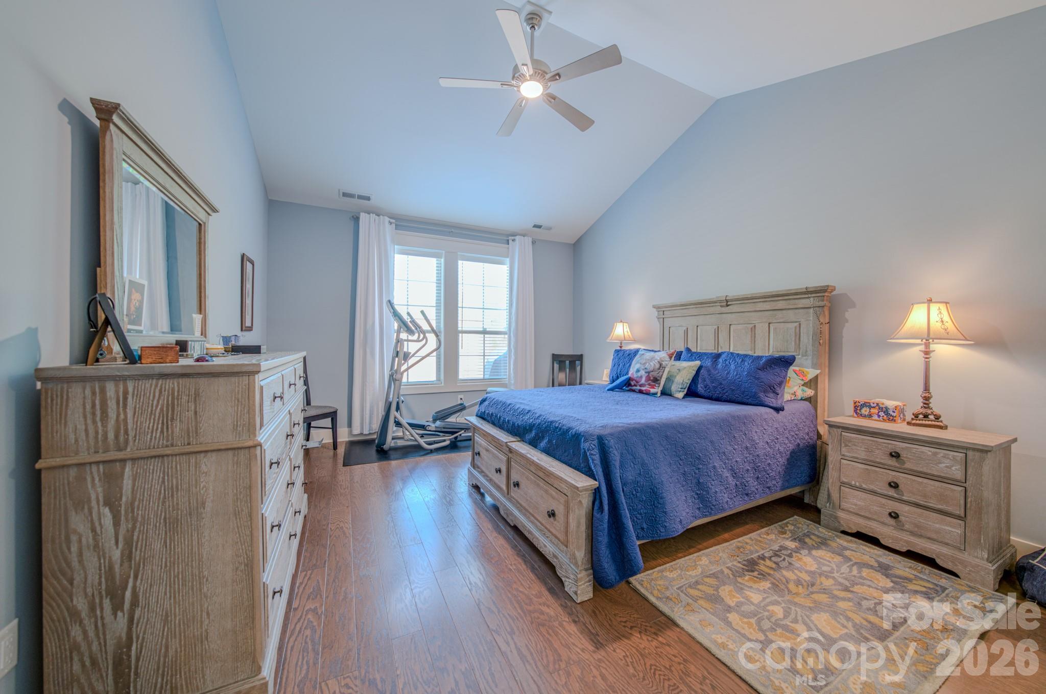 Primary bedroom main floor - 552 Sweet Birch Park Lane, Black Mountain