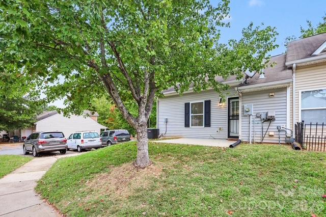 Townhouse at 2655 Meadow Knoll Drive, Charlotte, photo 22 of 26