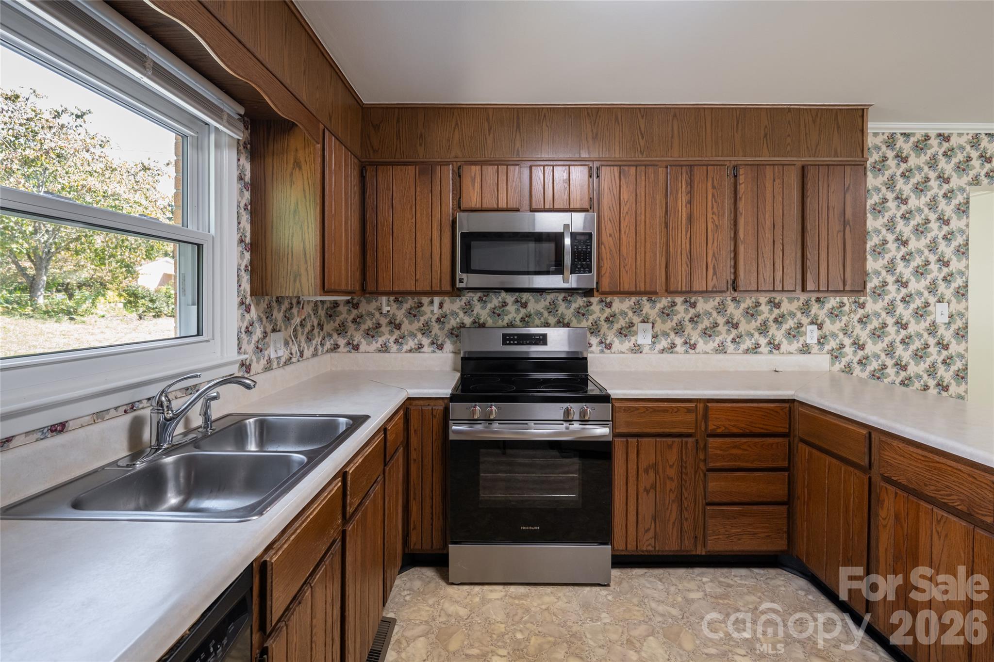 Kitchen - 23 Wagon Road, Asheville