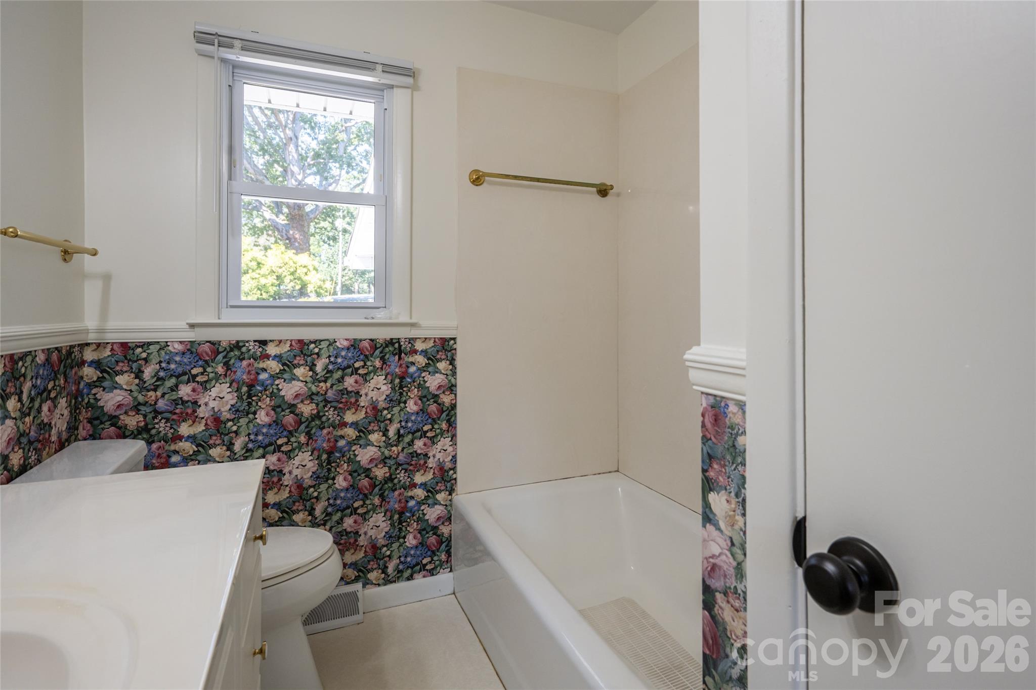 Guest bathroom - 23 Wagon Road, Asheville