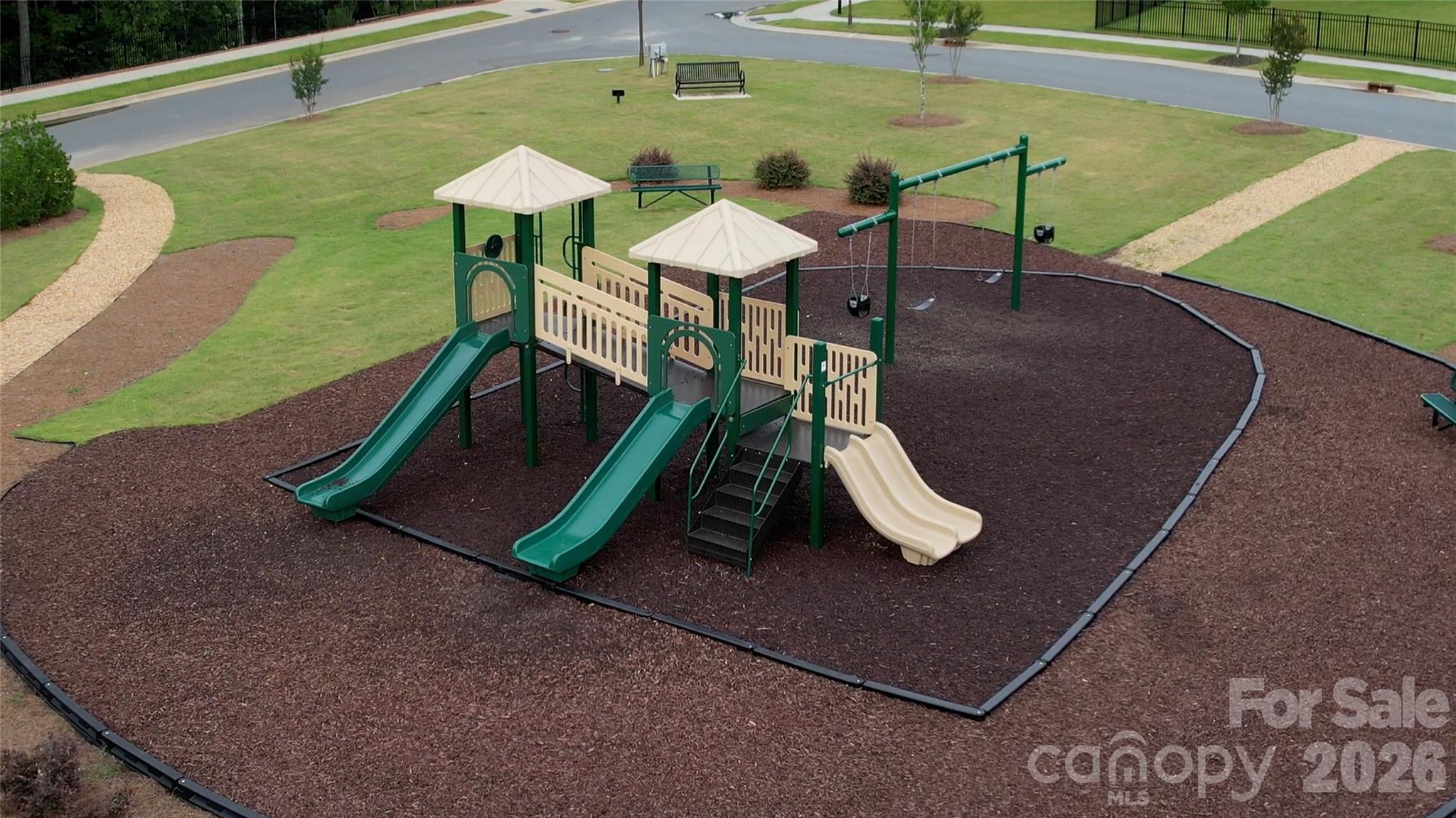 Single Family Residence at 1339 Kings Bottom Drive, Fort Mill, photo 38 of 40