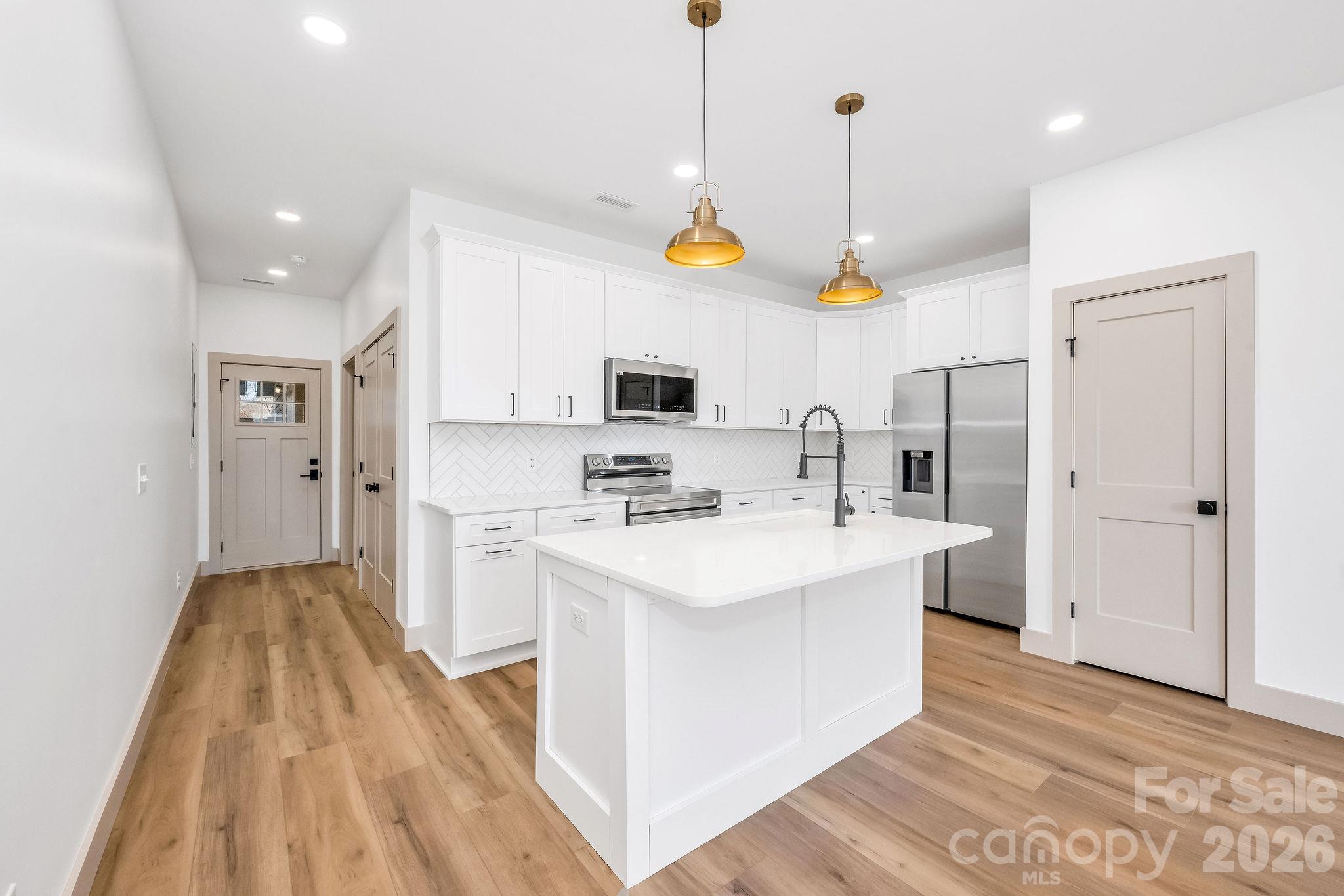Townhouse at 2117 24th Street Lane, Hickory, photo 12 of 43