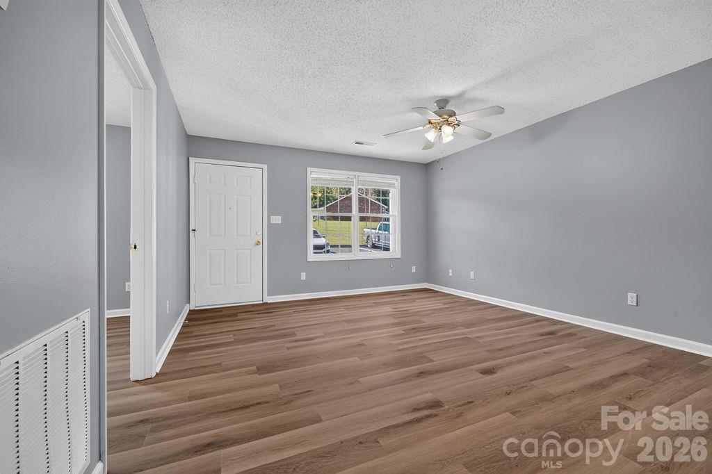Townhouse at 122 24th Street NW, Hickory, photo 7 of 21