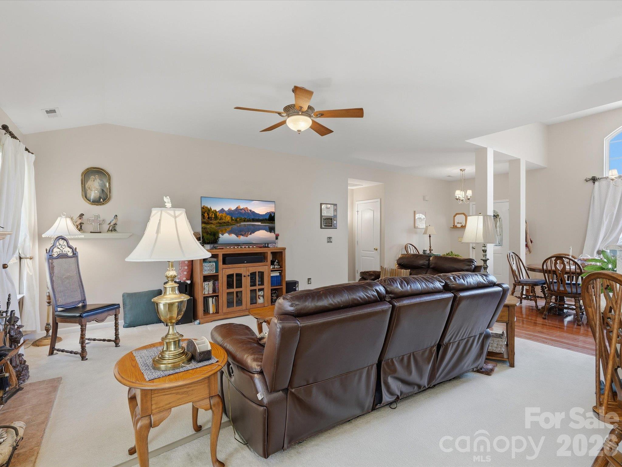 Single Family Residence at 526 Kenbridge Lane, Rock Hill, photo 11 of 47