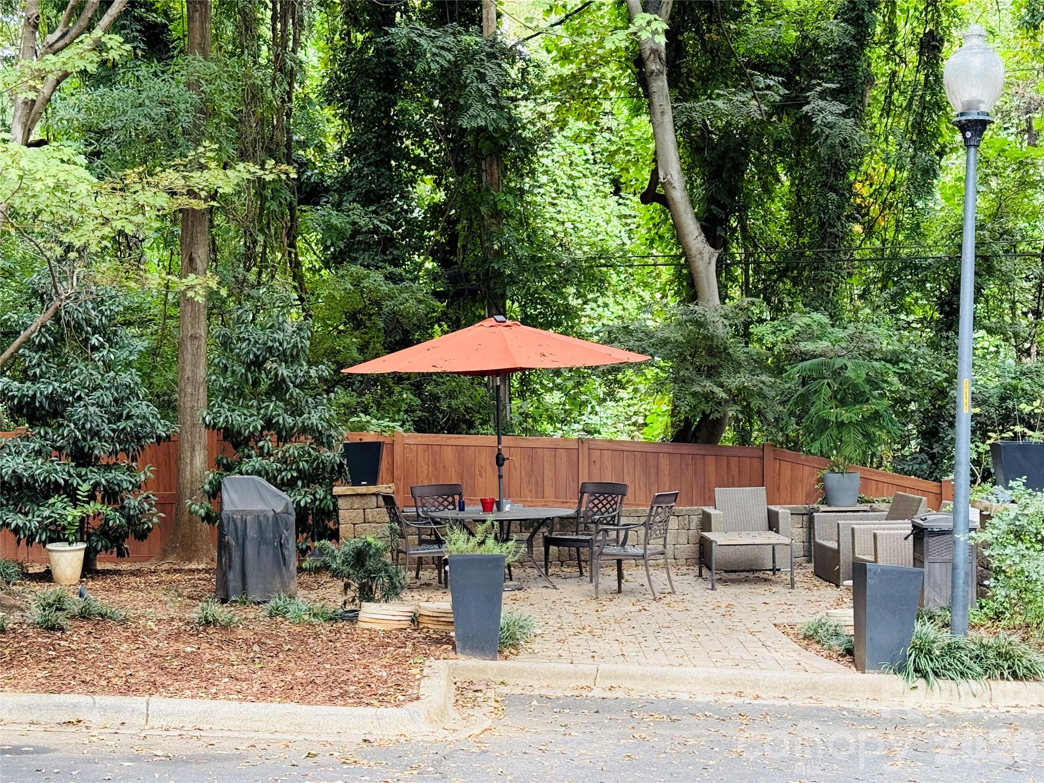 Community Patio and Grill - 404 Laurel Avenue, Charlotte