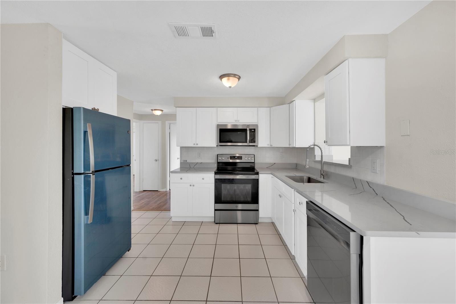 Single Family Residence at 6318 BALDWYN AVE, NEW PORT RICHEY, photo 12 of 34