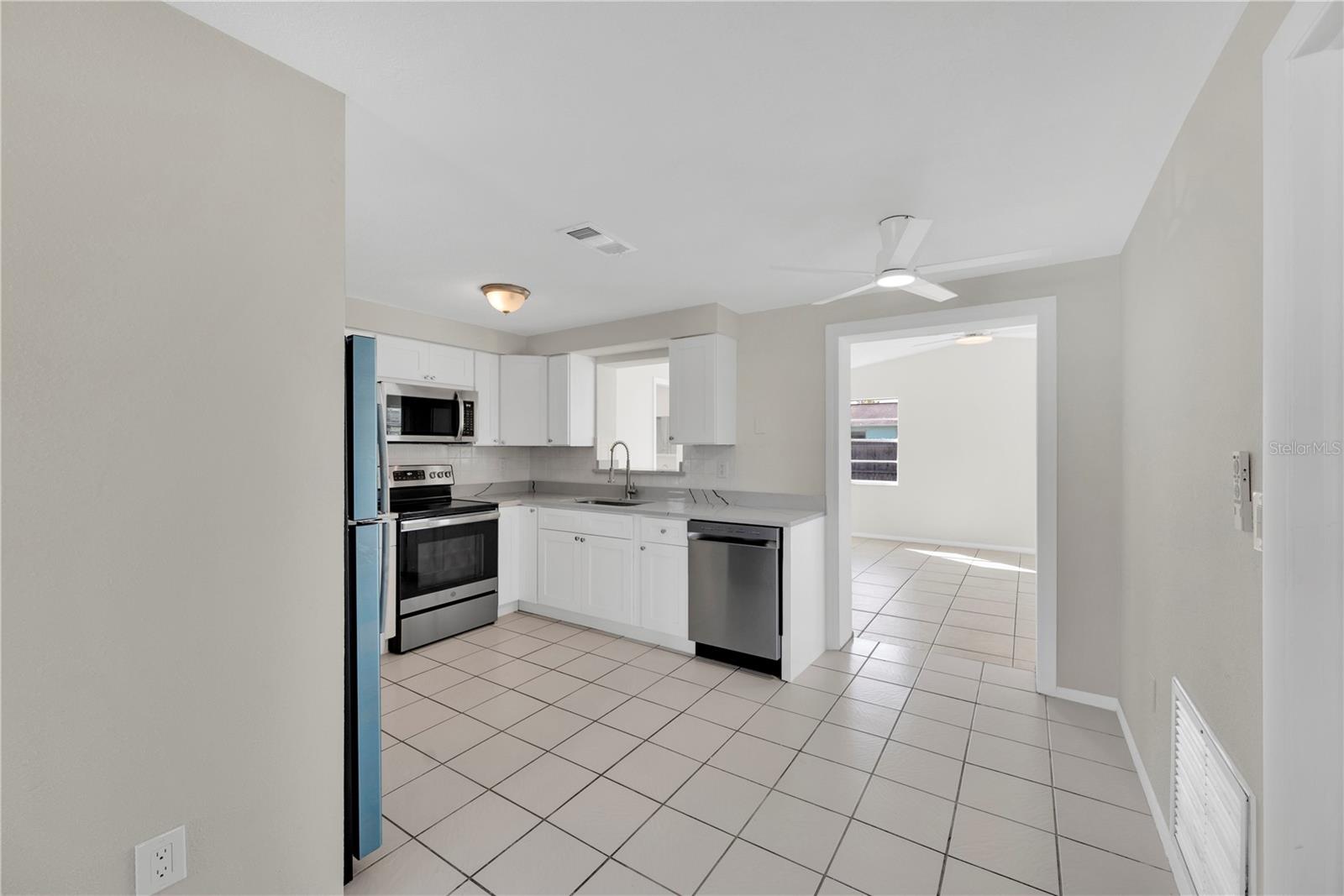 Single Family Residence at 6318 BALDWYN AVE, NEW PORT RICHEY, photo 13 of 34