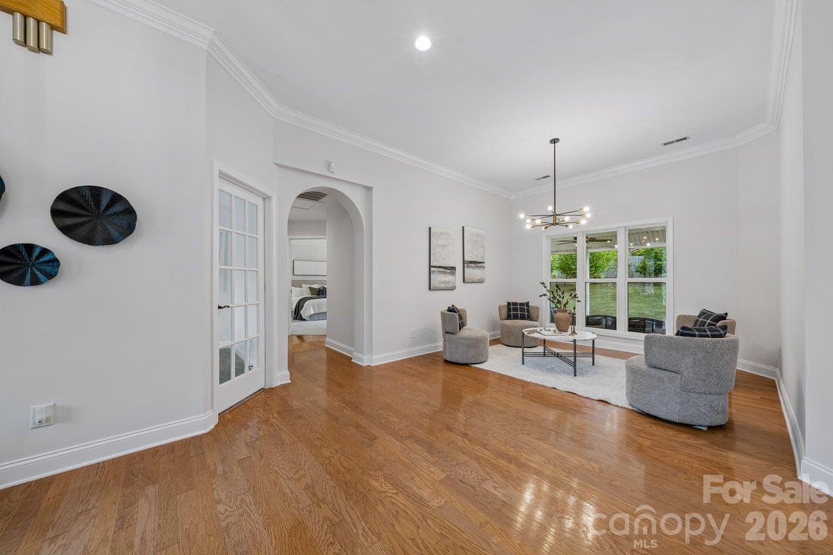 Single Family Residence at 5329 Kuykendall Road, Charlotte, photo 9 of 42