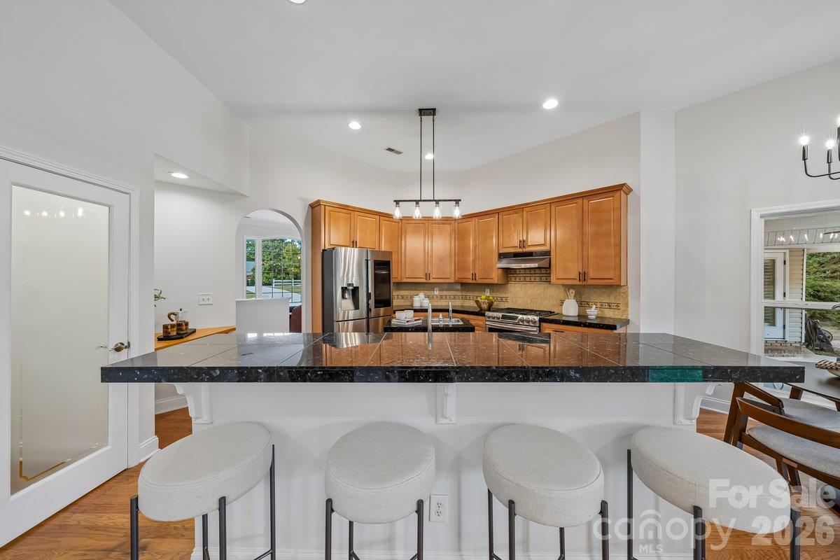 Single Family Residence at 5329 Kuykendall Road, Charlotte, photo 17 of 42