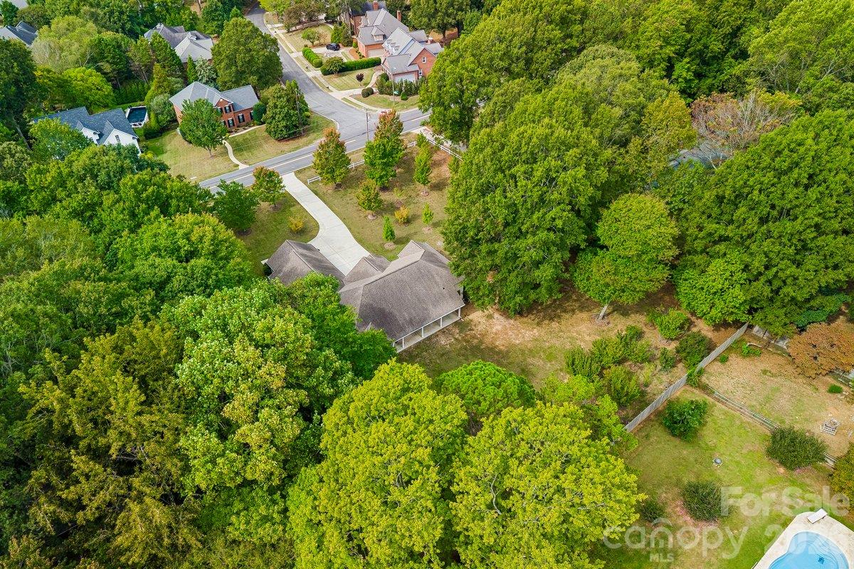 Single Family Residence at 5329 Kuykendall Road, Charlotte, photo 39 of 42