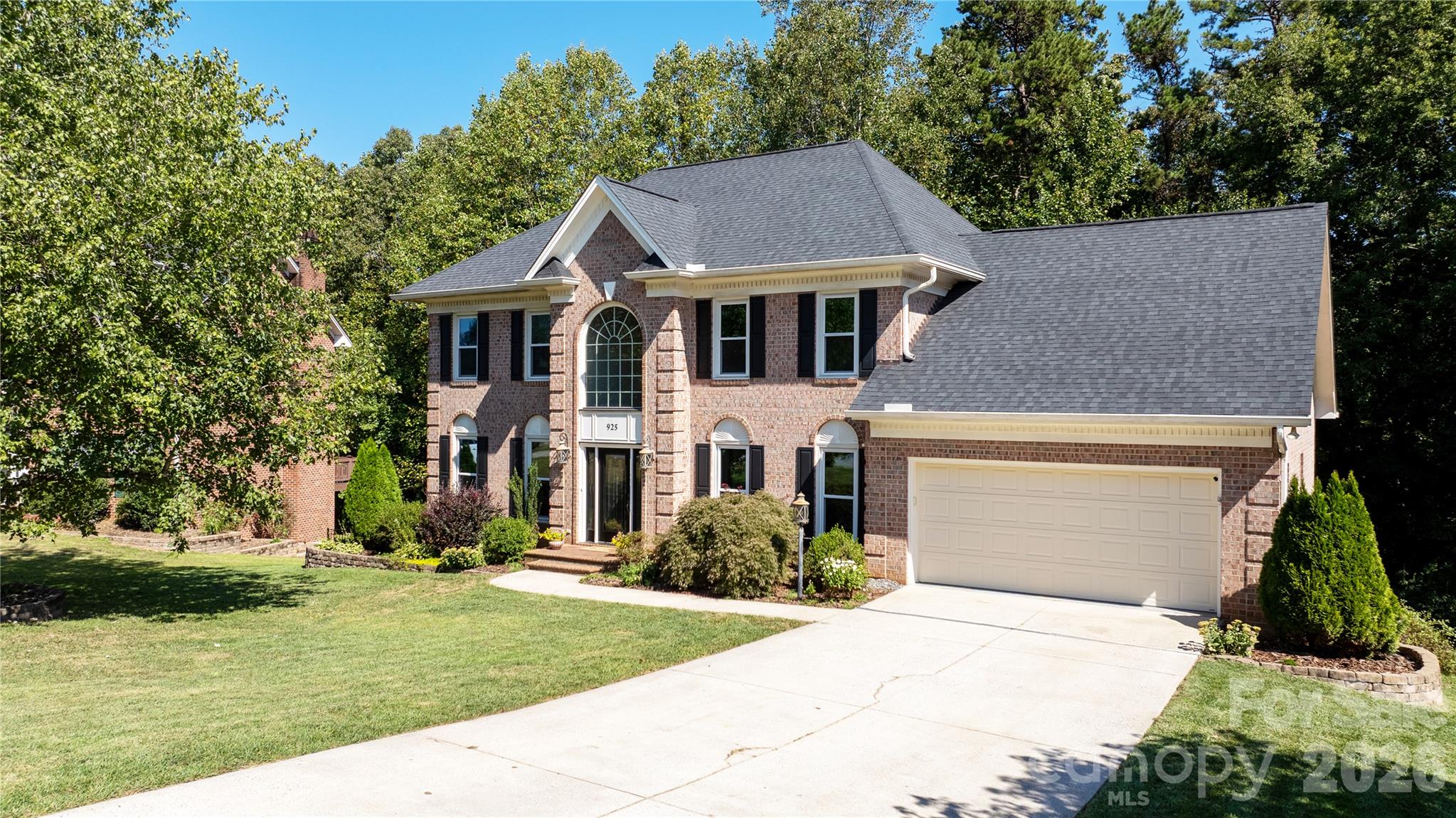 Single Family Residence at 925 38th Avenue NE, Hickory, photo 40 of 48