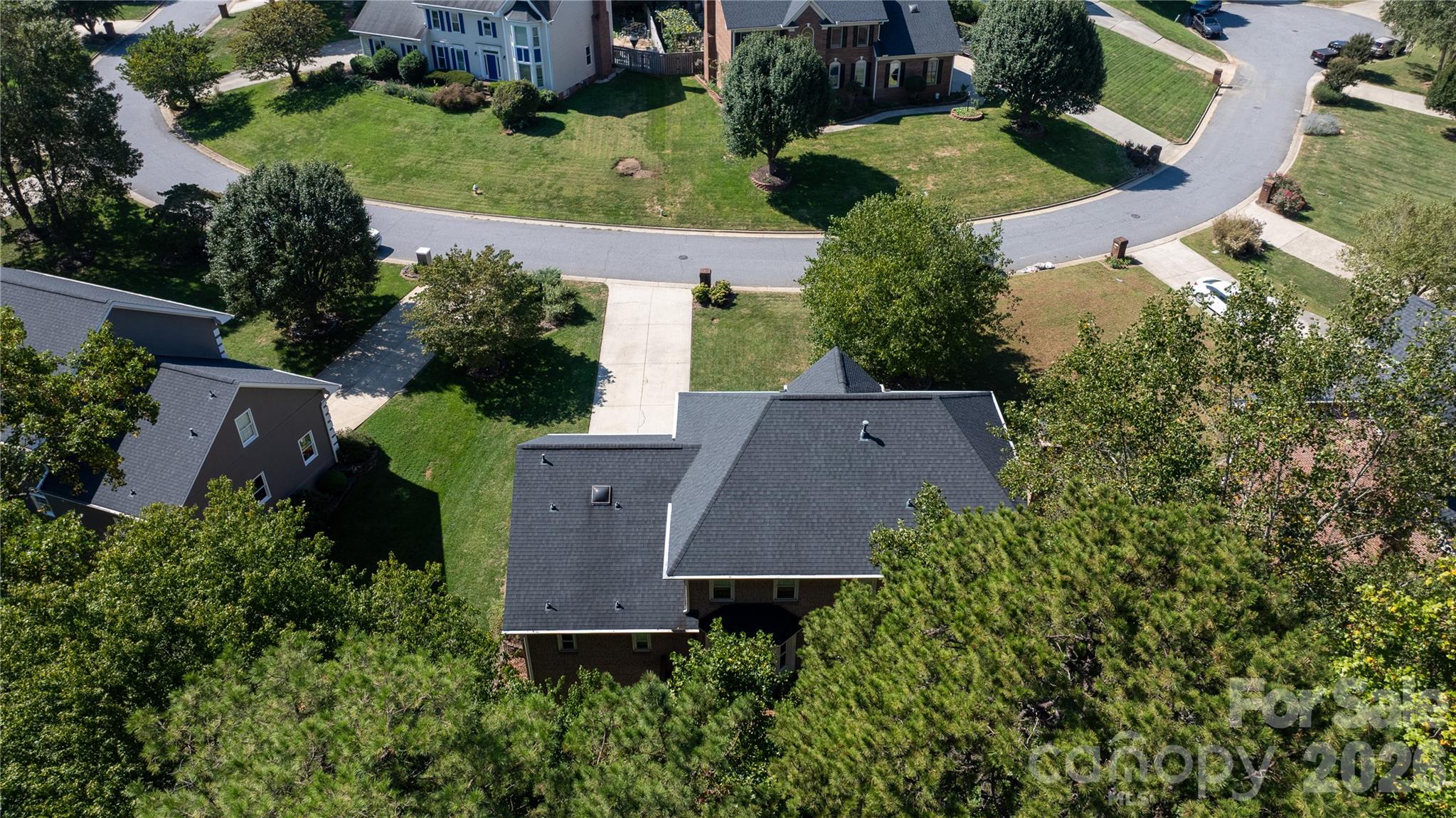 Single Family Residence at 925 38th Avenue NE, Hickory, photo 47 of 48
