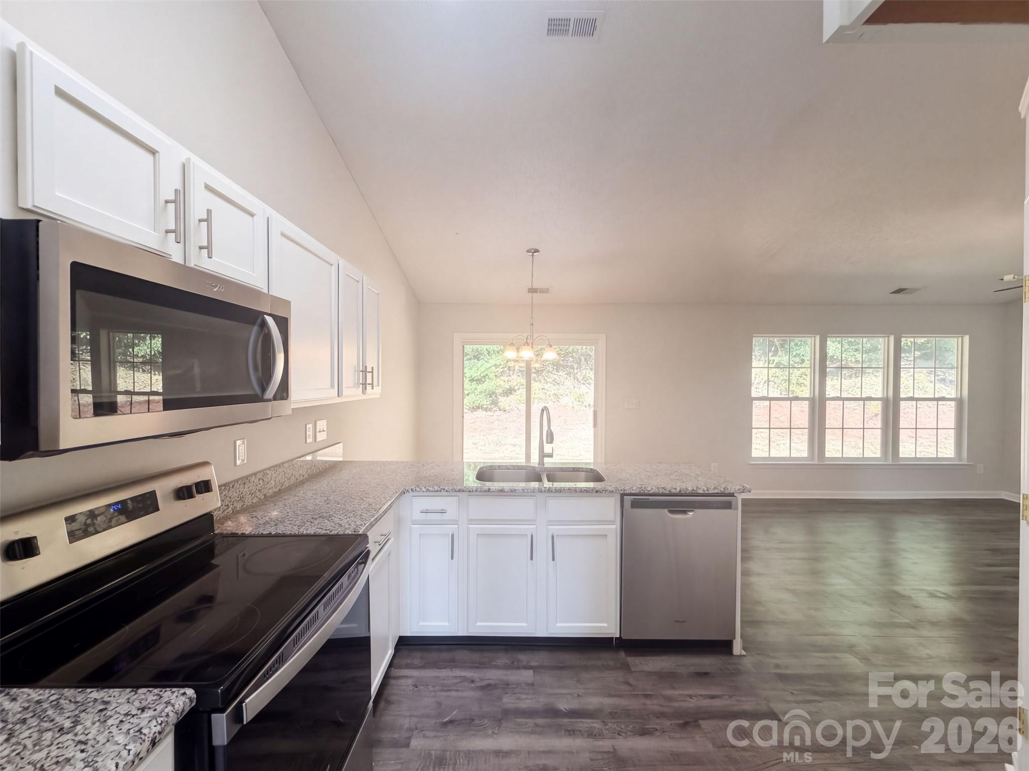 Single Family Residence at 2094 Chapel Creek Road SW, Concord, photo 6 of 24